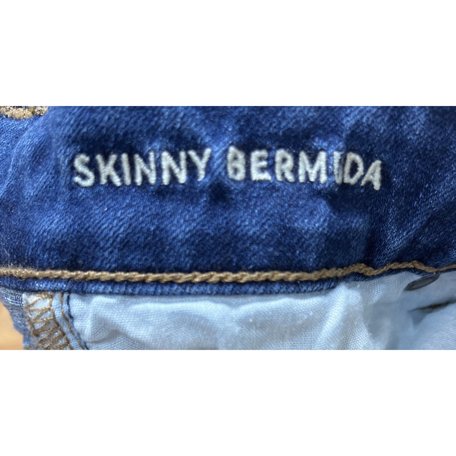 American Eagle Shorts Womens 2 Blue Denim Jeans Skinny Bermuda Stretch Ladies