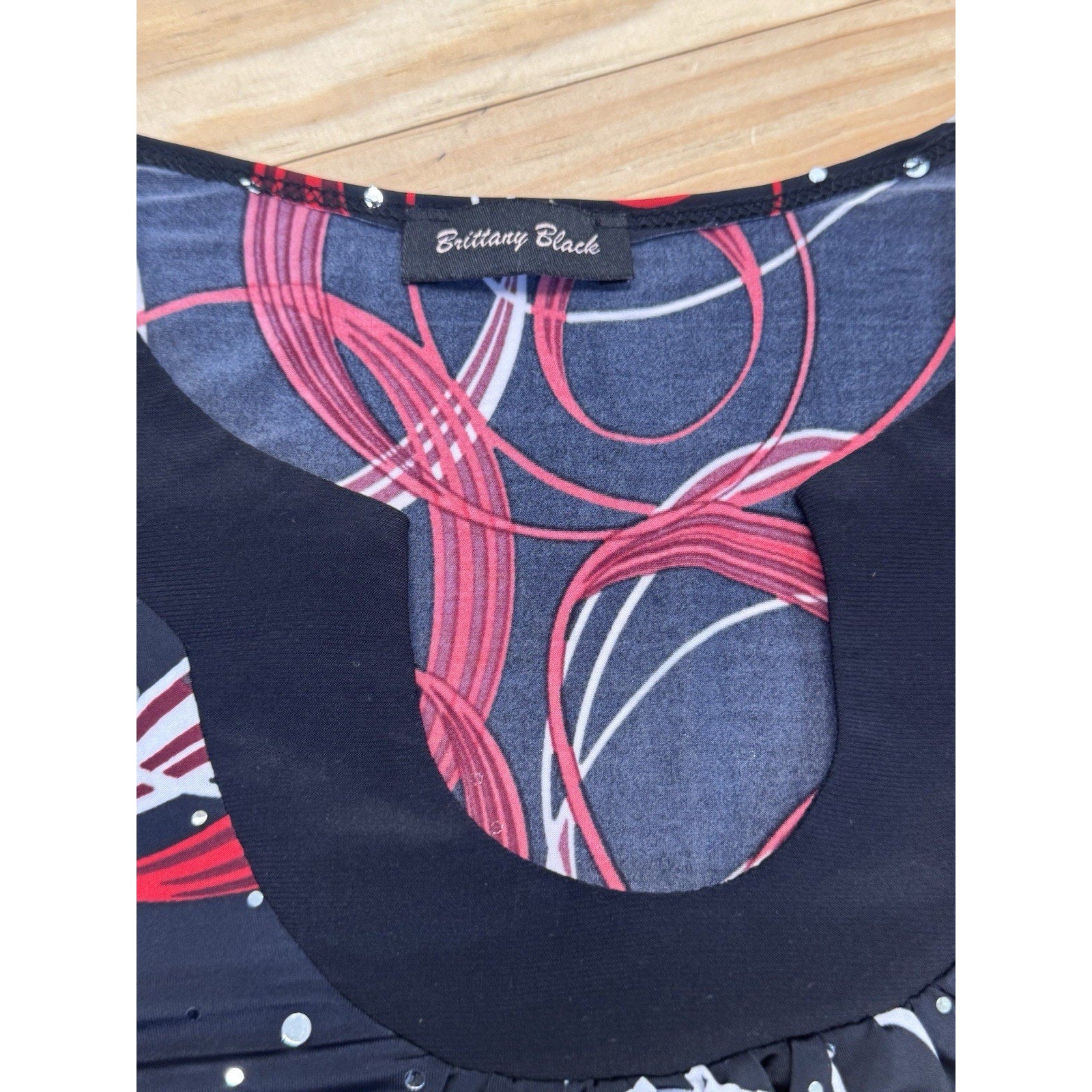 Brittany Black Shirt Black Red Geometric Long Sleeve Bling Pullover Women’s S