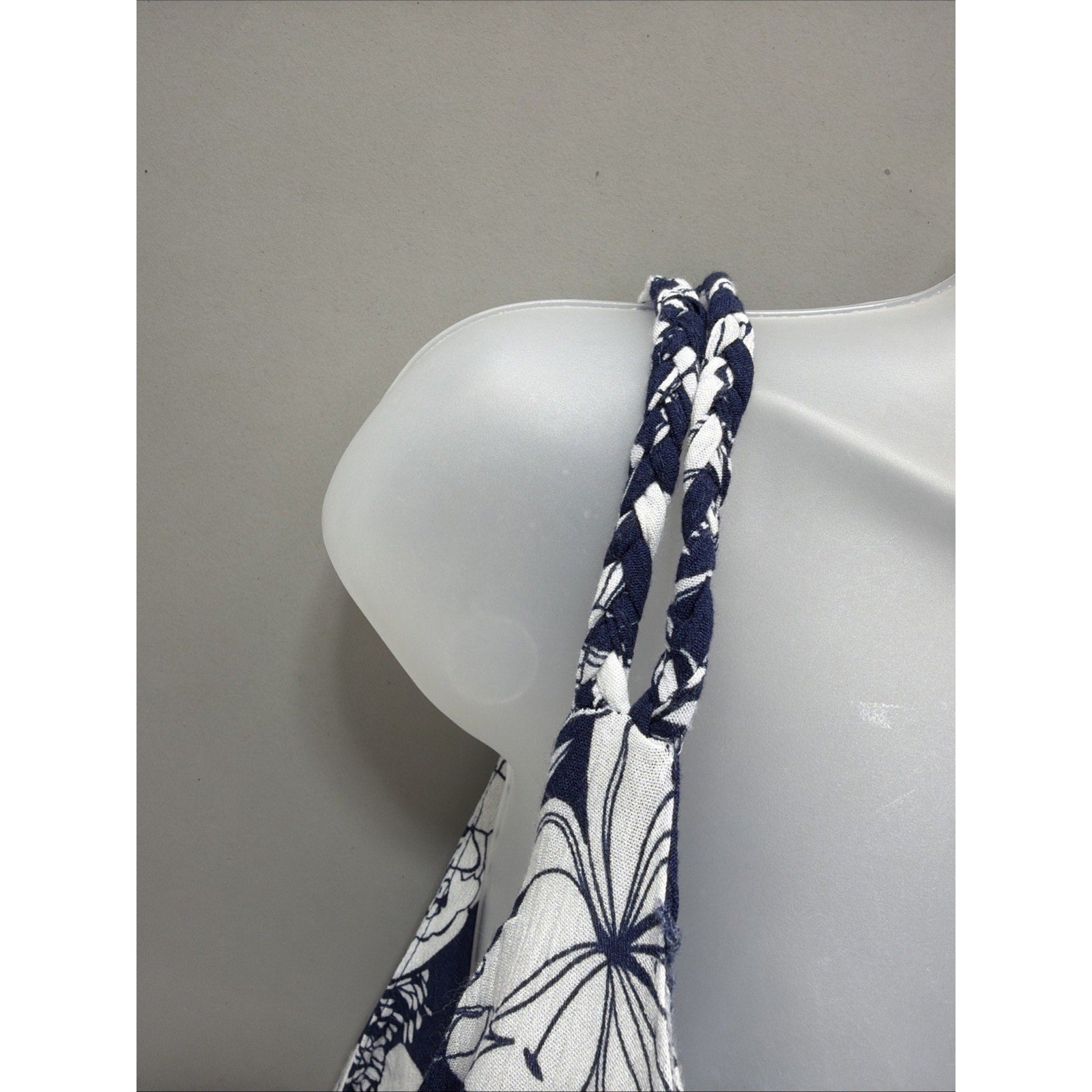 Juniper + Lime Shirt Womens Large Blue White Floral Sleeveless Tank Beach