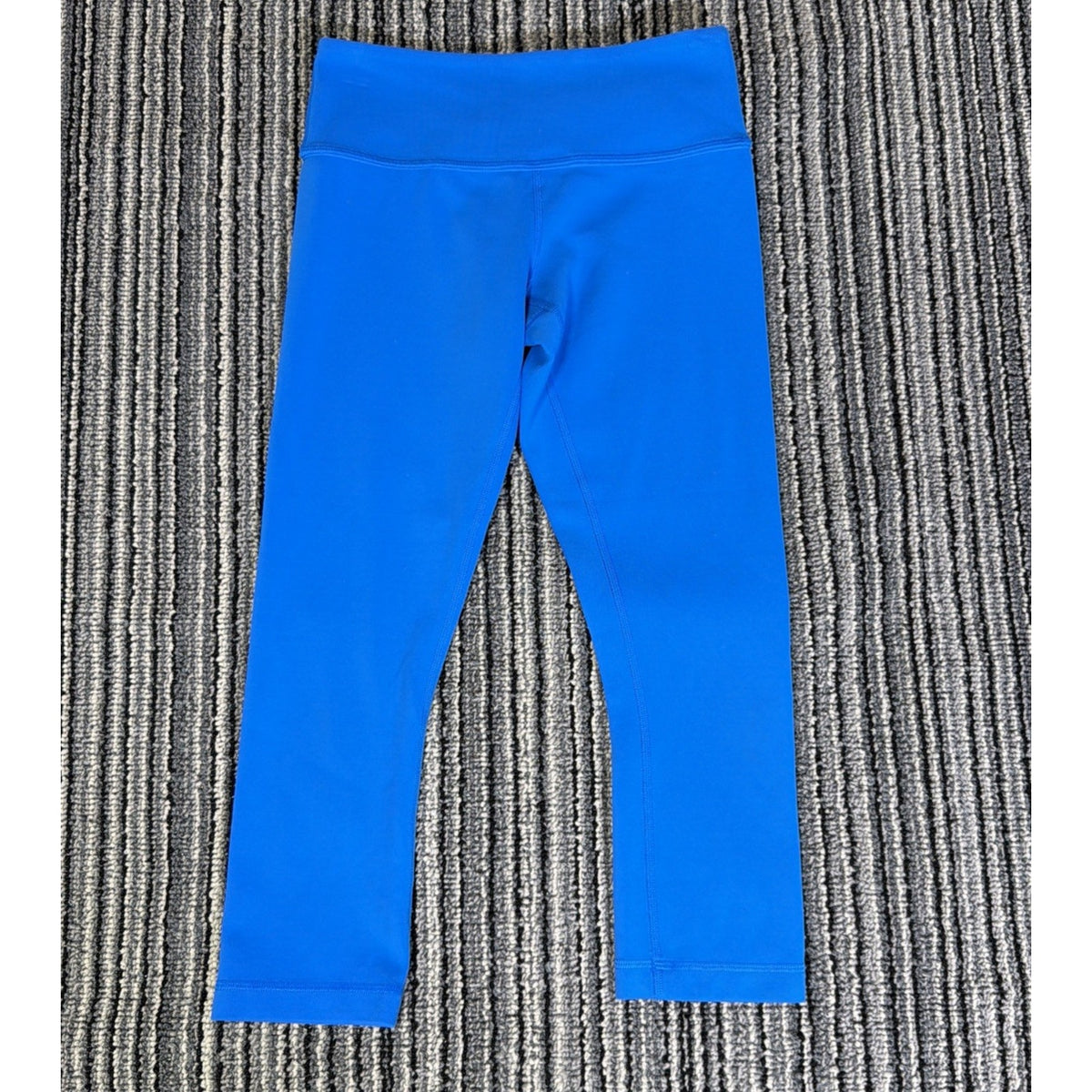 Lululemon Align HR Crop 23” Nulu Size 4 Blue Nile