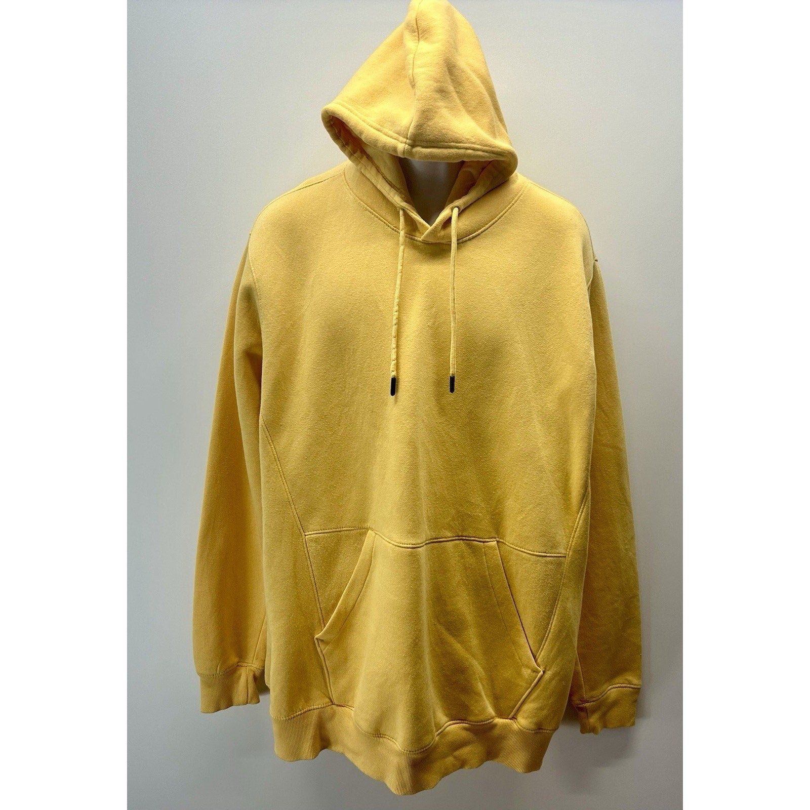 BCG Men's Sz 2XL Yellow Hoodie Hooded Sweatshirt With Pockets.