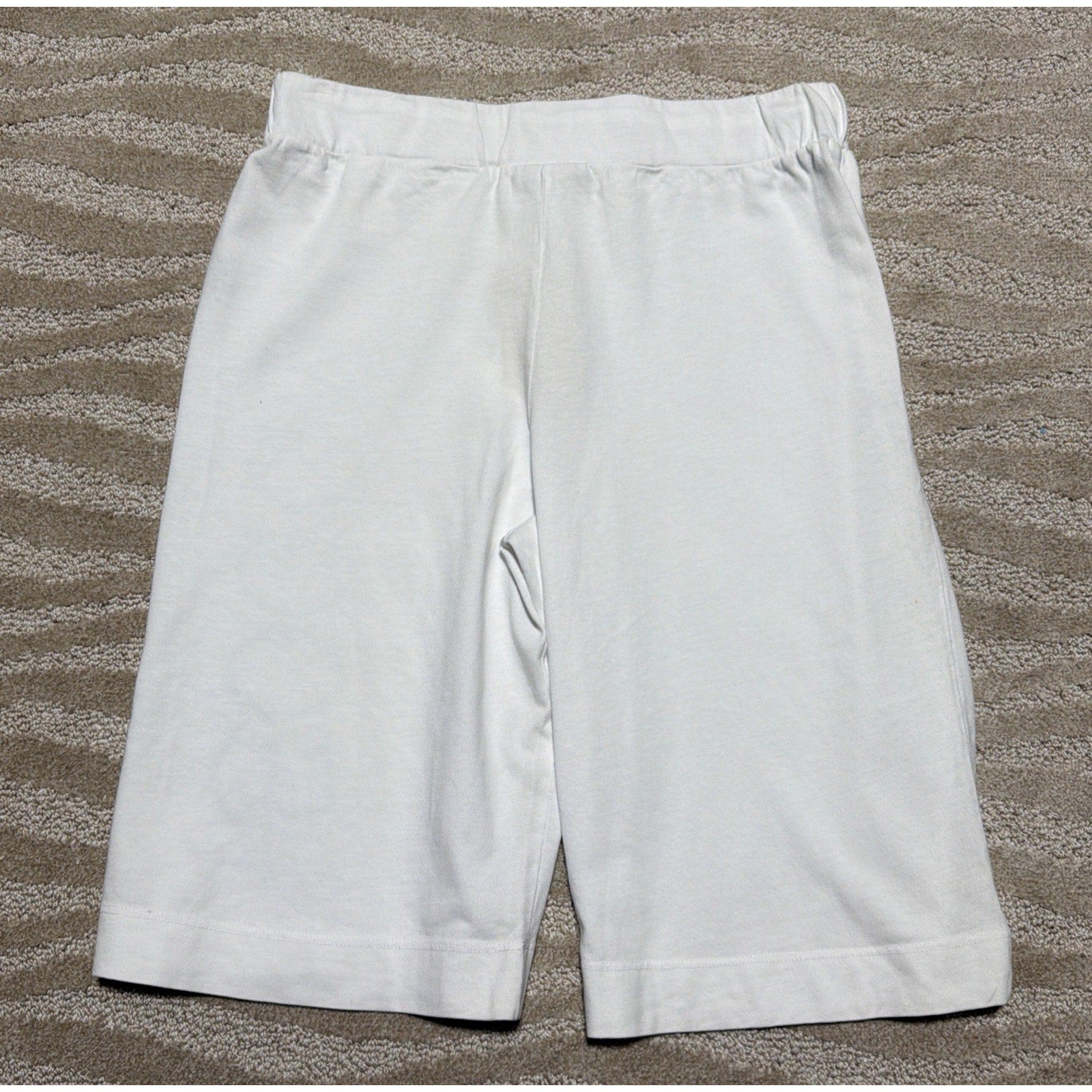 Womens White Bold Spirit Knit Jersey Bermuda Shorts. Size L NWT Made USA