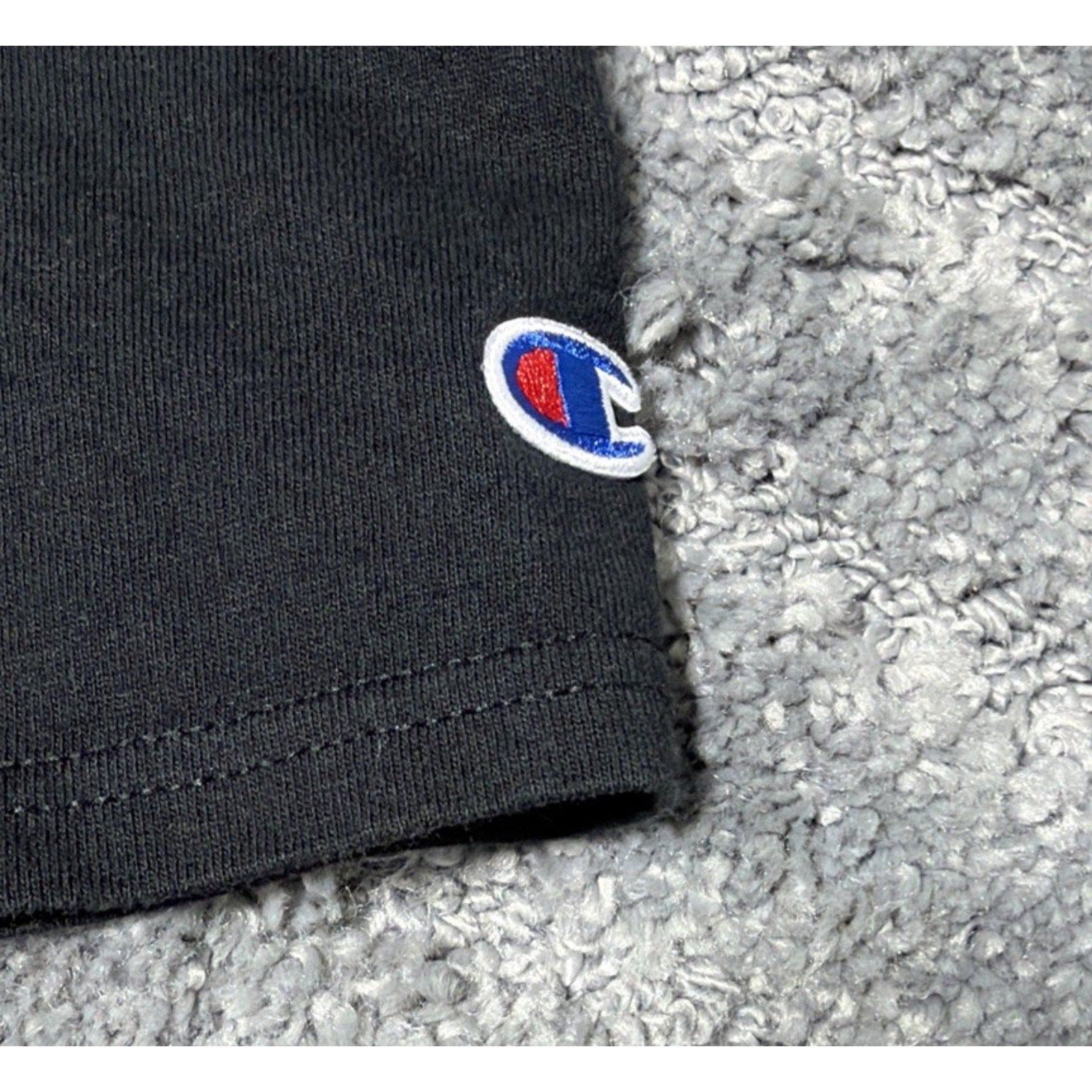Vintage Champion Embroidered Big C Logo Men's T-shirt size Medium