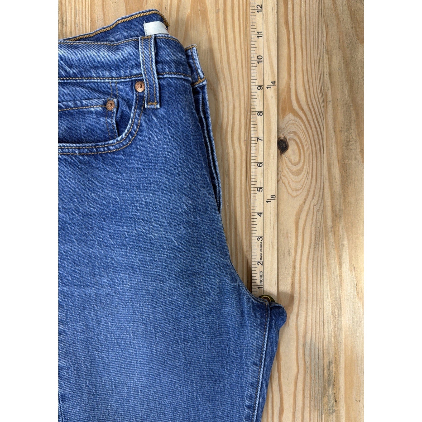 Levi’s Women’s Wedgie Premium Big E Medium Blue Button Fly Jeans Size 27