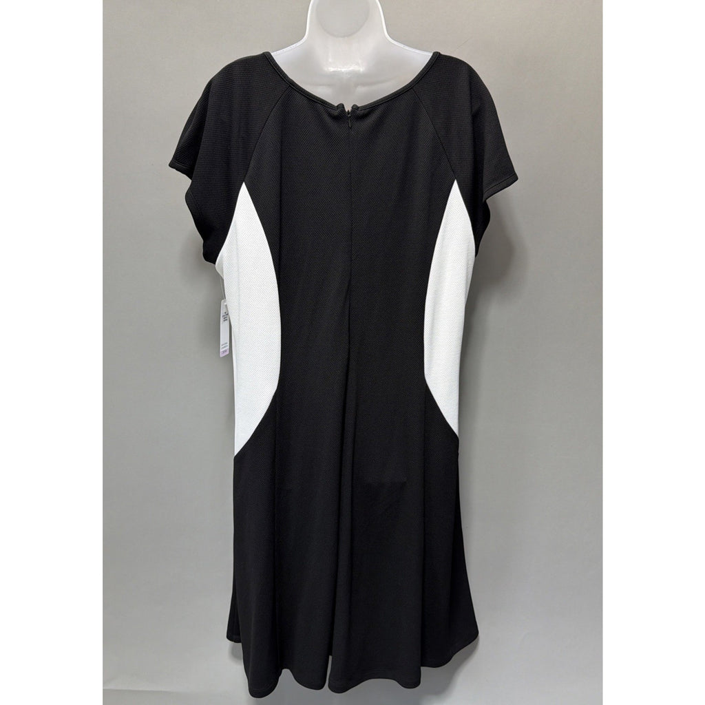 Sandra Darren Dress 22W Red Black White Colorblock A-Line Keyhole Short Sleeve