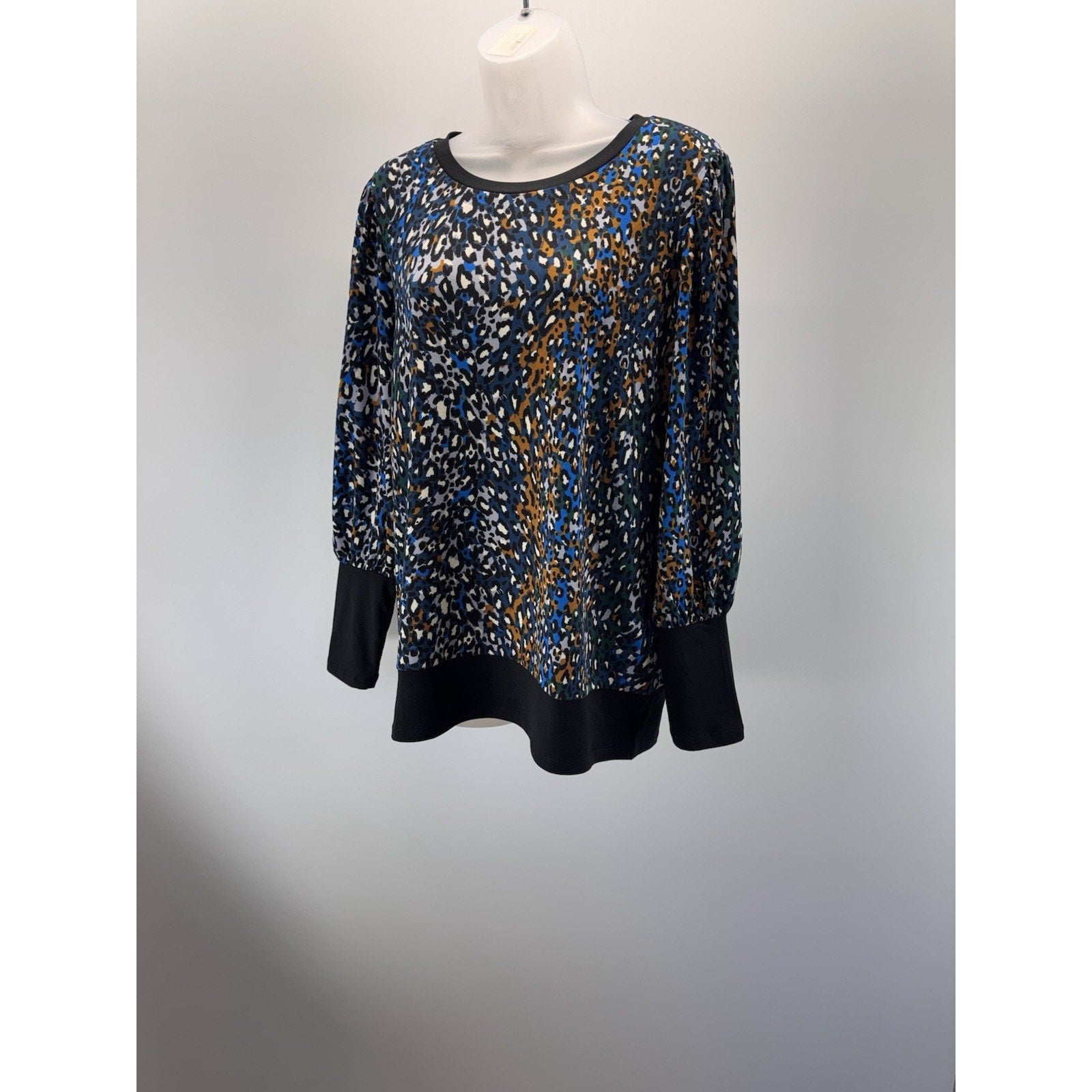 Nine West Black & Multi Animal Print Long Sleeve Women’s Size Large NWT