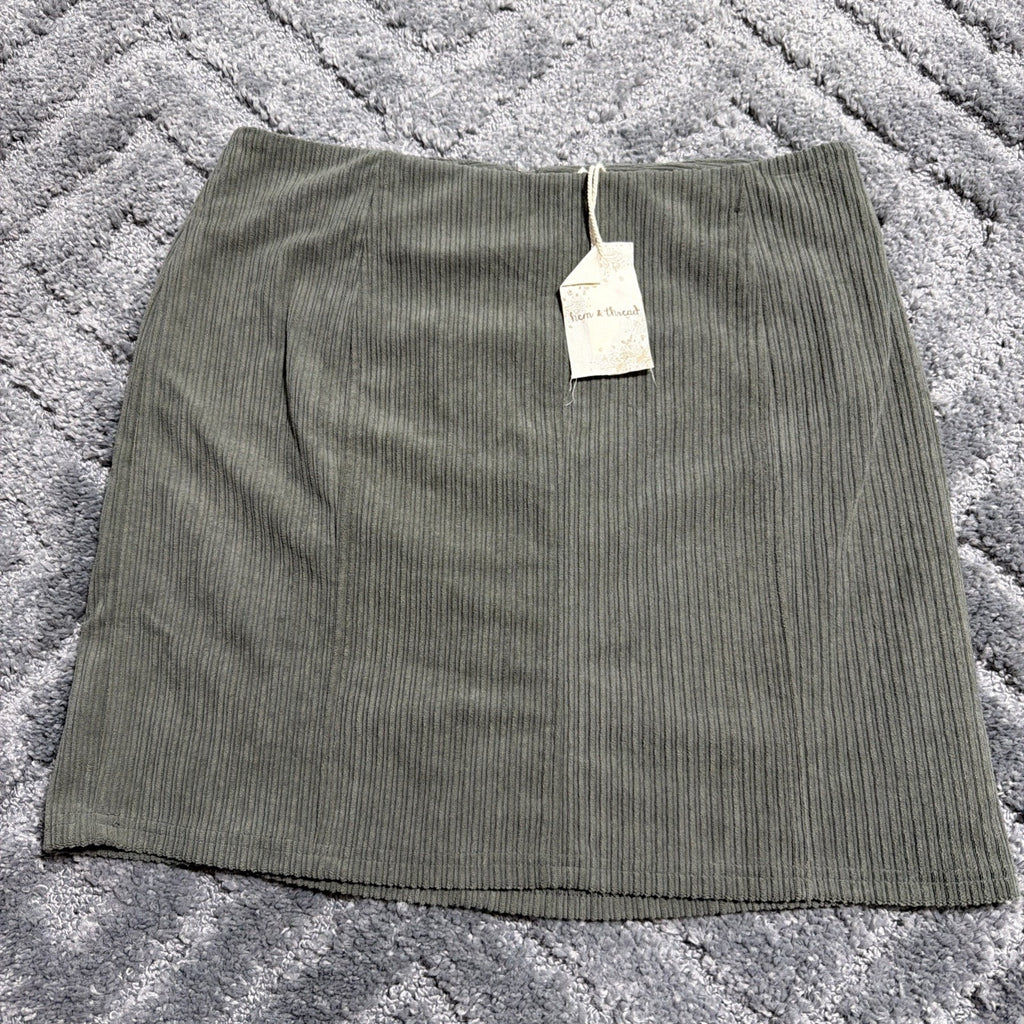 Hem & Thread Green Lined Zip Back Corduroy Skirt Size Large