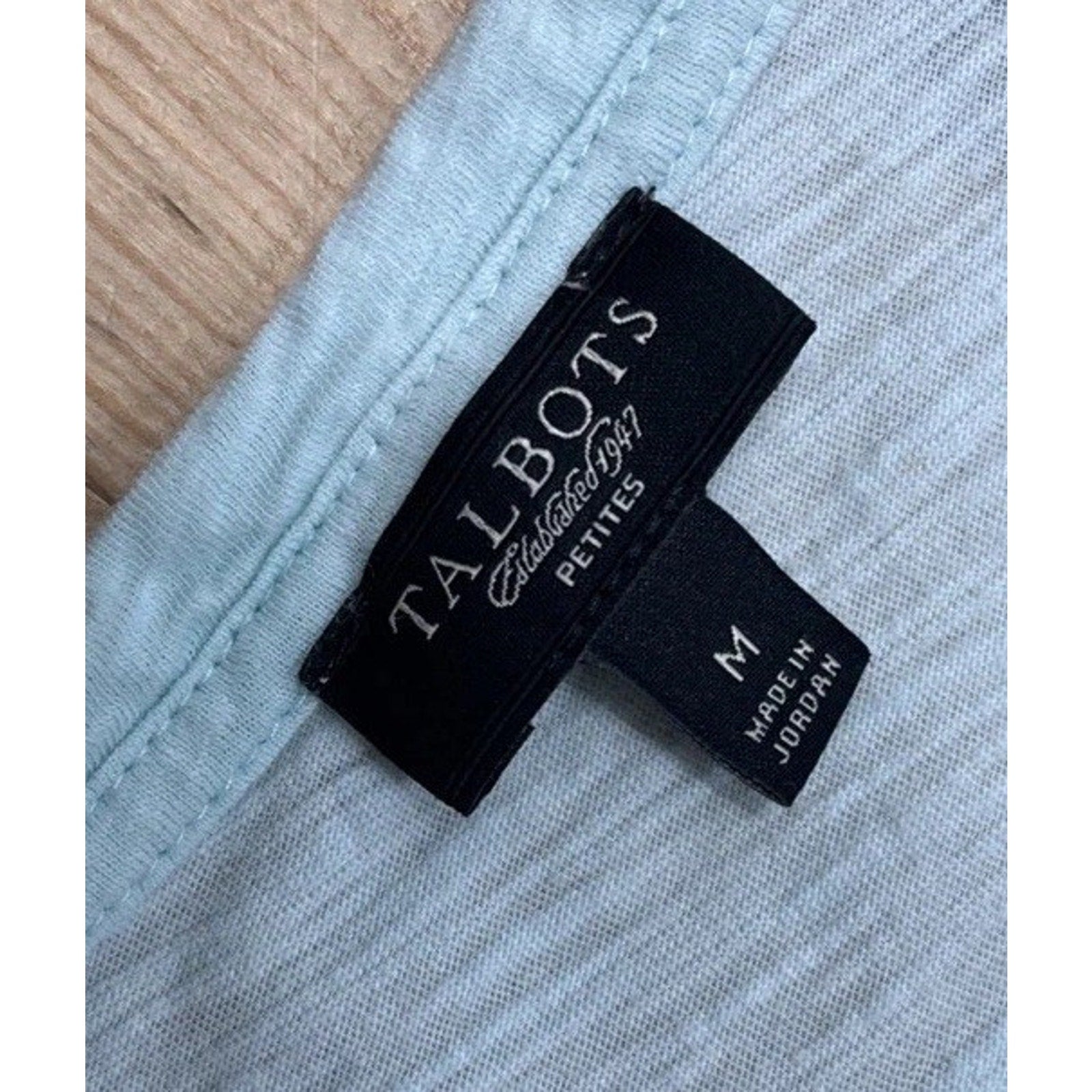 Talbots Green V-Neck T-shirt Sz XS