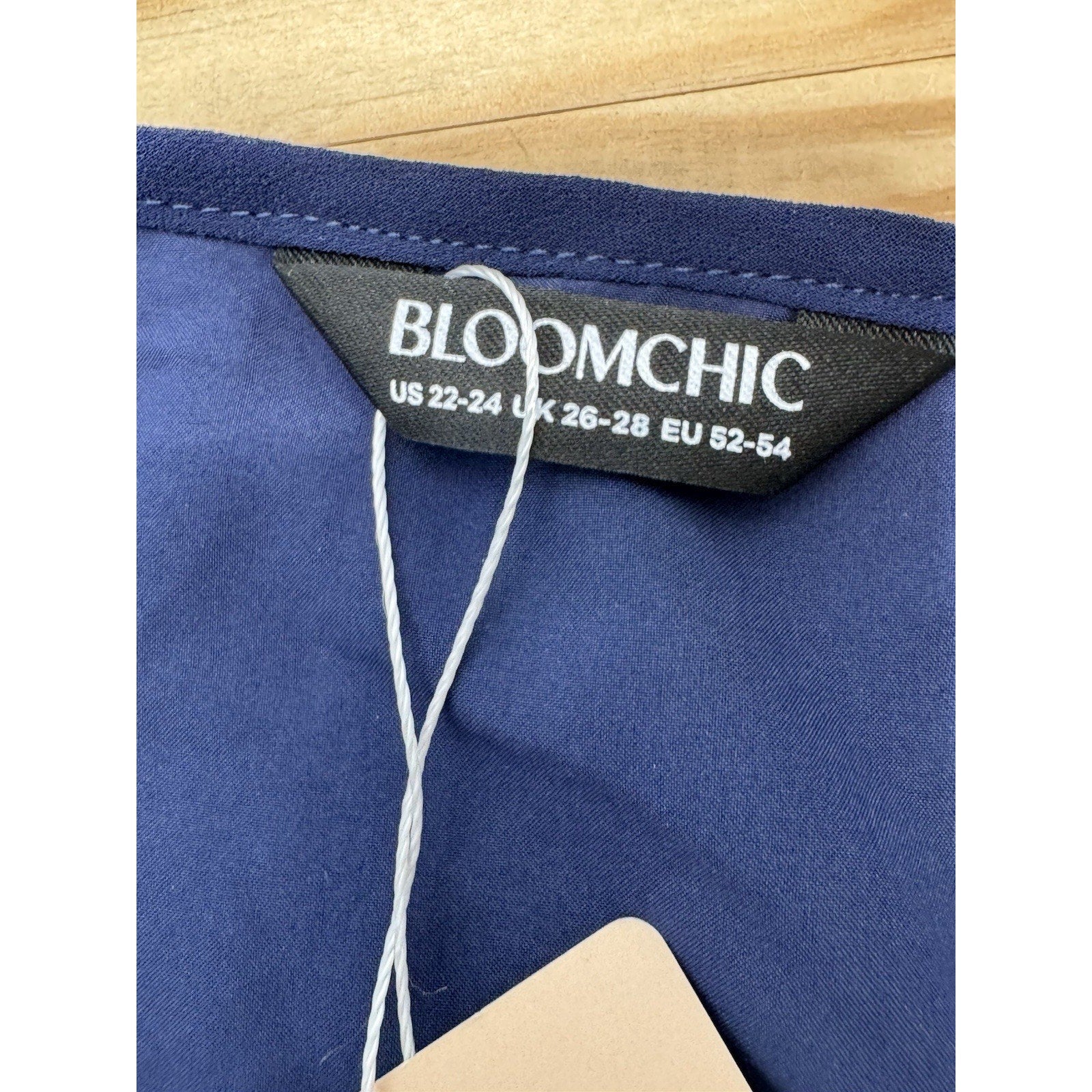 Bloomchic Navy Blue Laced Short Sleeve V Neck Elastic Waist Dress Women’s 22/24