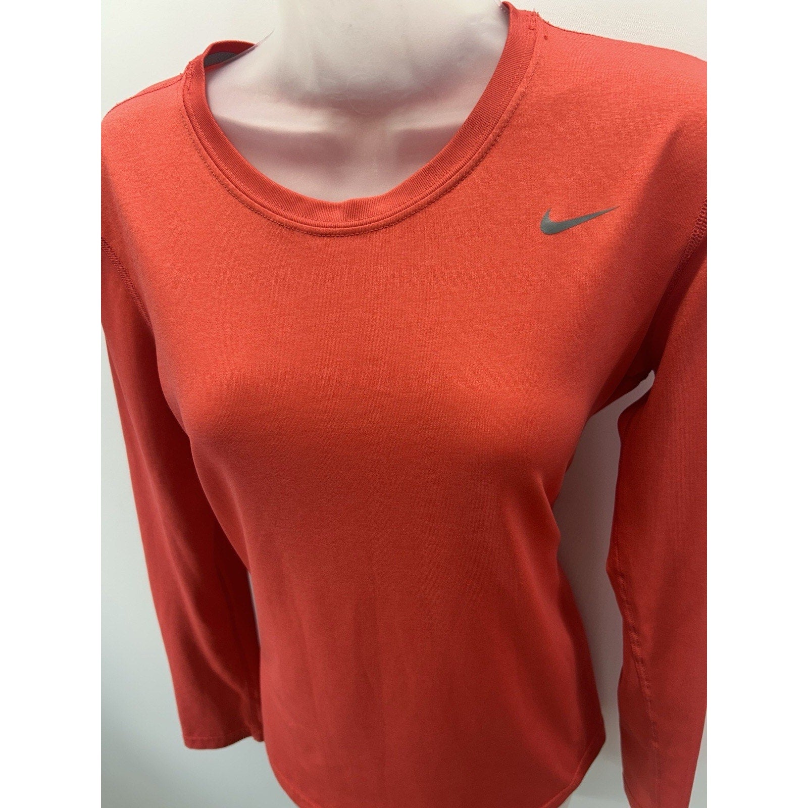 NIKE Long Sleeve tee, dry-fit Women’s size Medium Orange .
