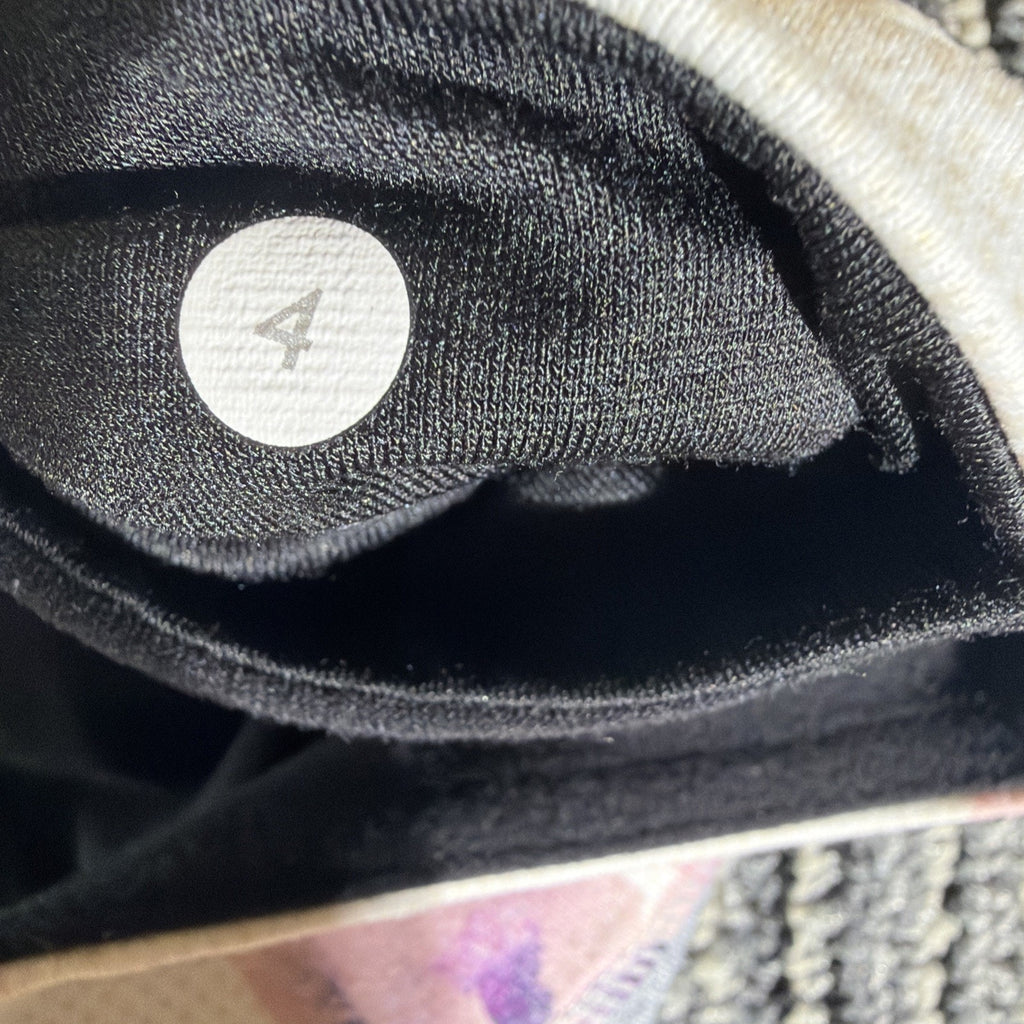 Lululemon Reverse Groove Short *Full-On Luon Black Mid Rise Athletic Shorts 4