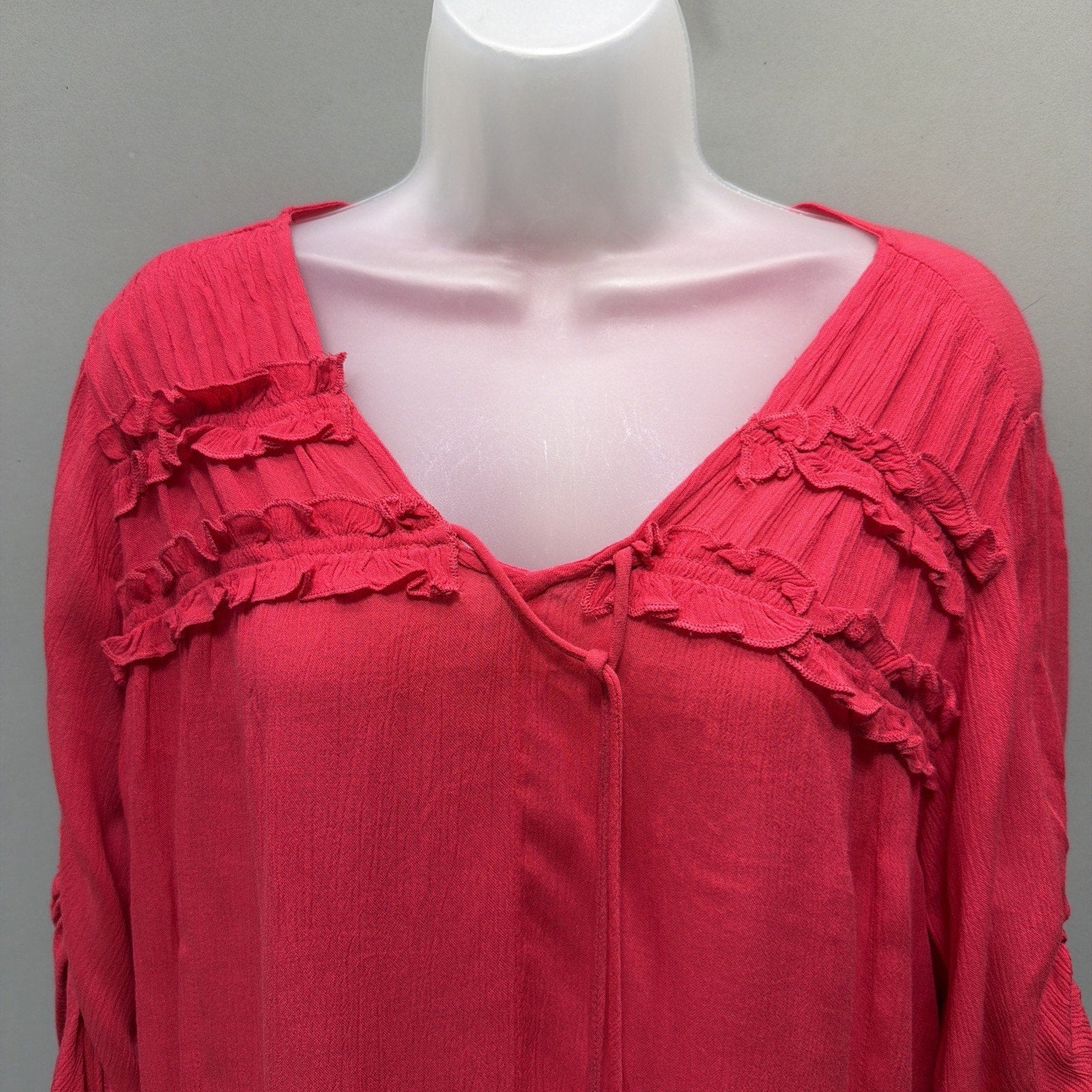 Rock & Indigo Womens Blouse Sz Meduim Red Ruffle Long Sleeve peasant NWT