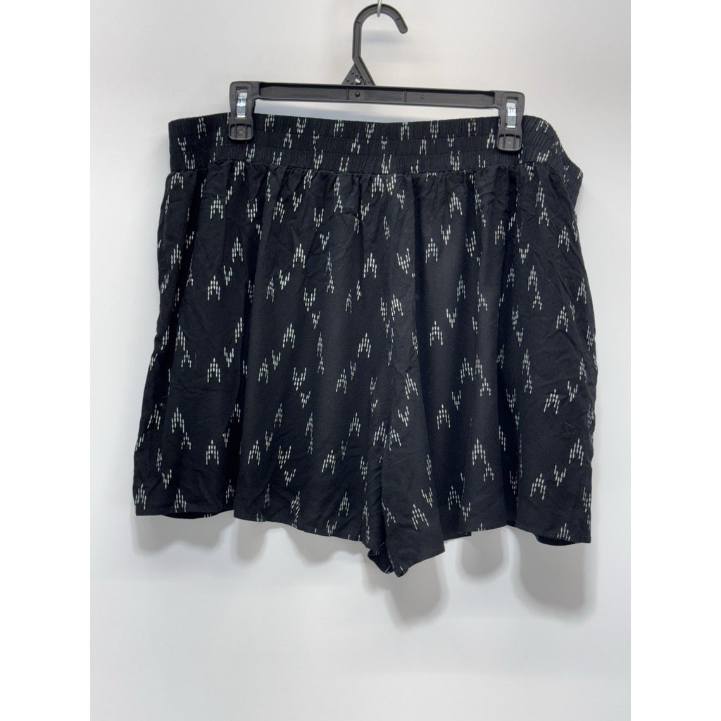 AVA & VIV Rayon Shorts 1X Black/White Elastic Back Waist 36” Unstretched Pockets