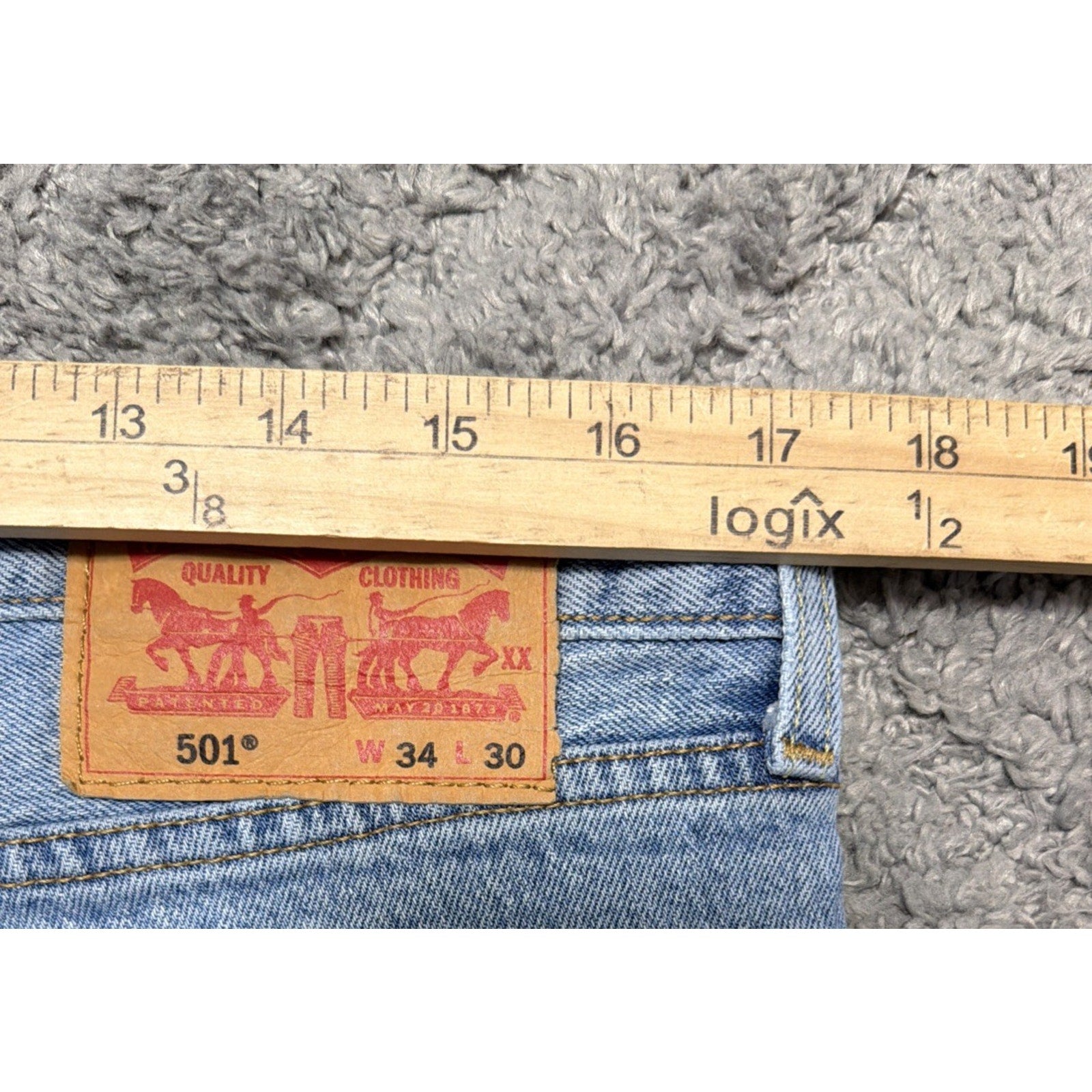 Levis 501 Original Fit Mens Light Wash Blue Straight Leg Button Fly Jeans 34x30