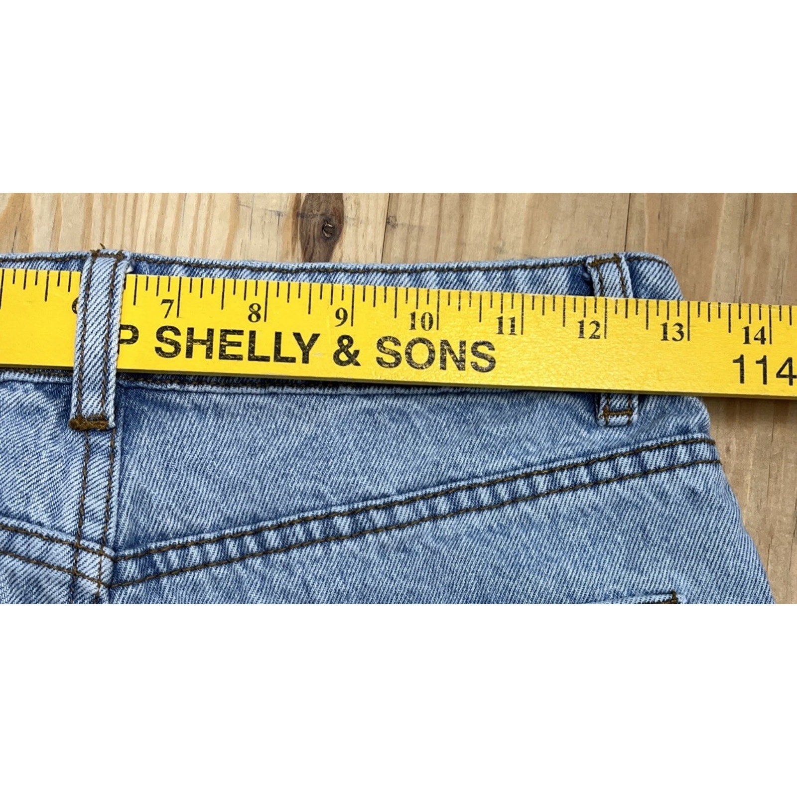 Grey Lab Los Angeles Women’s High Waisted Denim Shorts Size Small 26x4