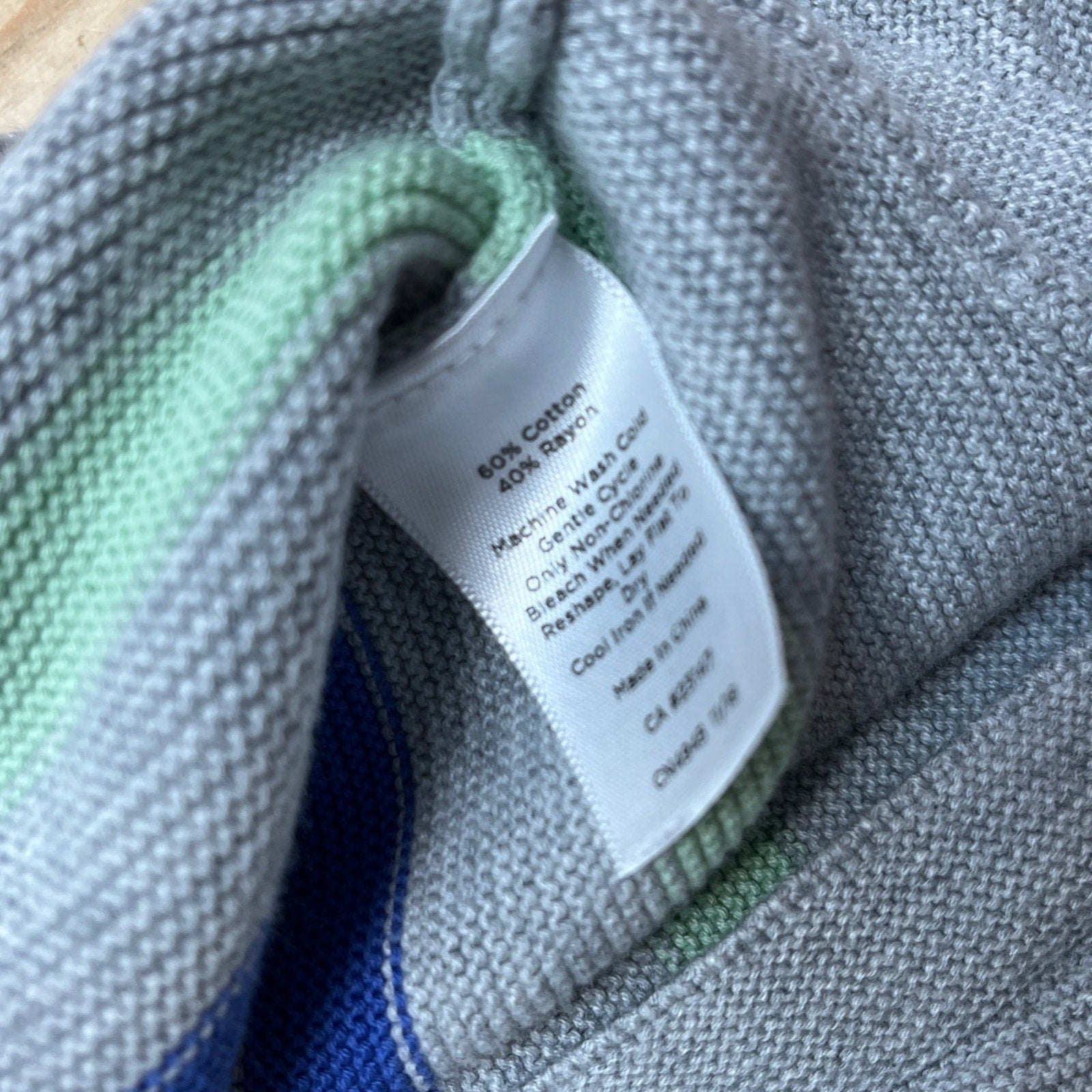 Talbots Petite Women's Gray W/Multicolor Stripes 3/4 Sleeve Buttons Sweater M