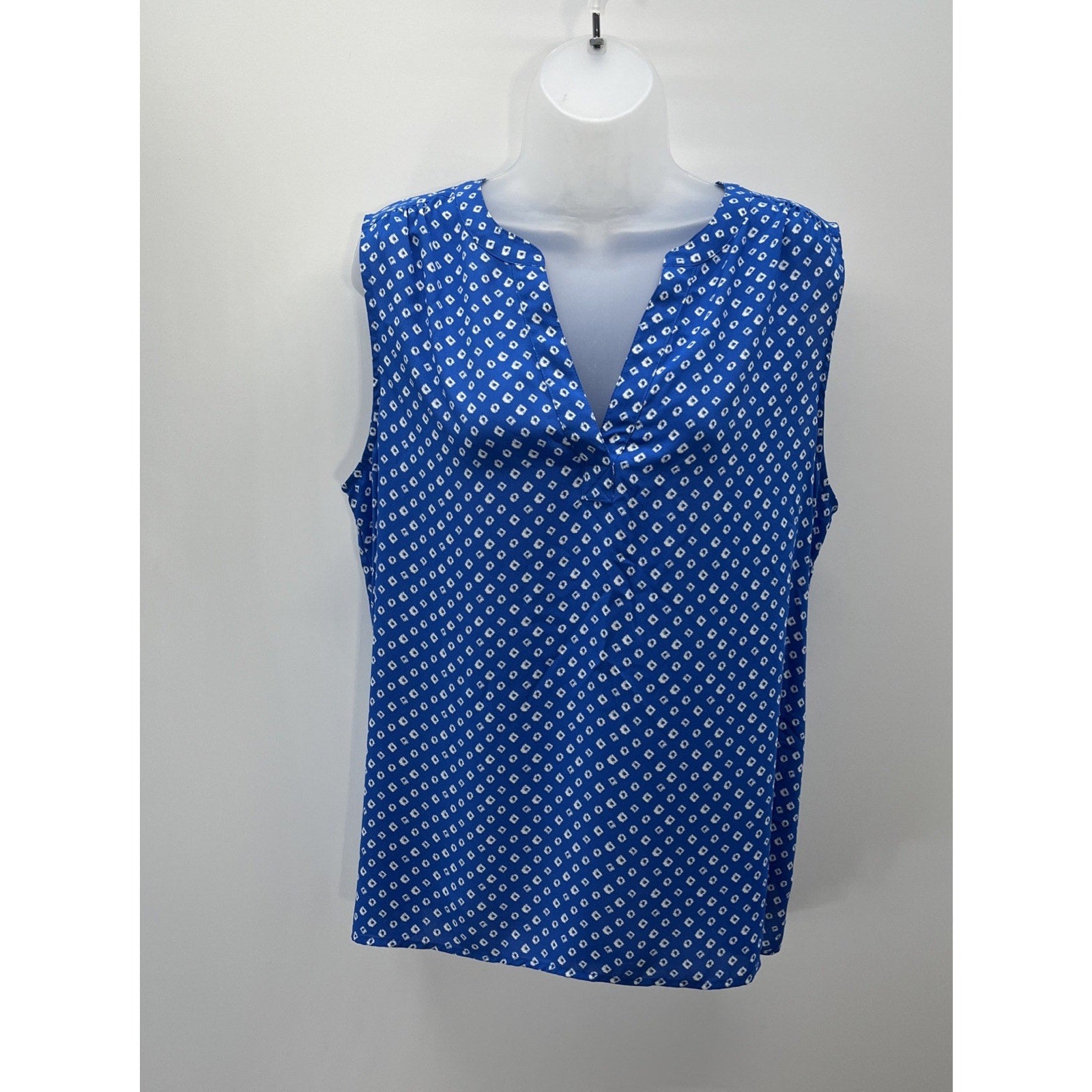 Chaus New York Women's Blue Sleeveless Top Blouse Shirt Size Large