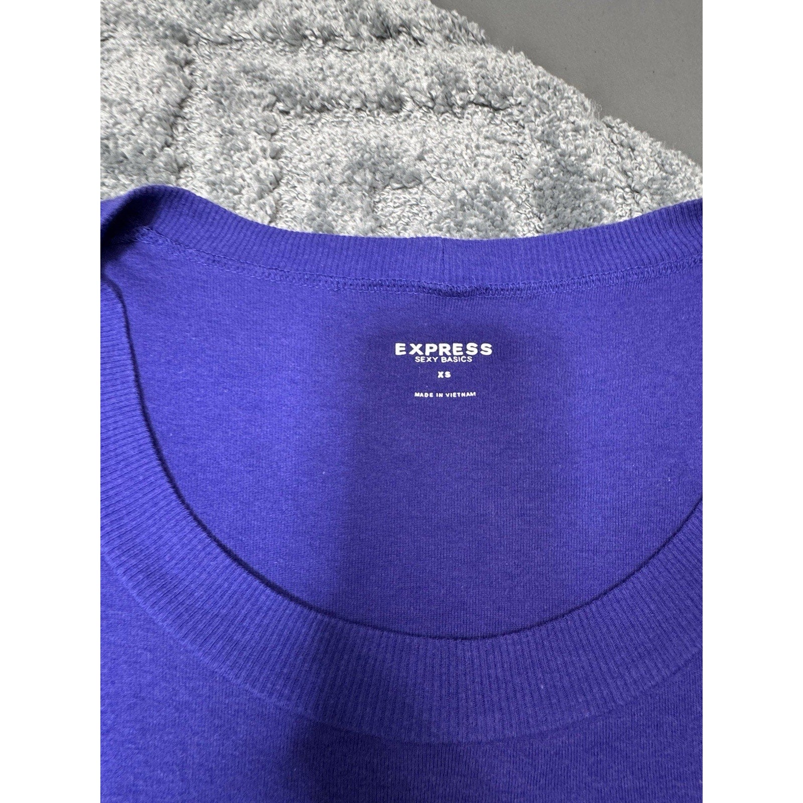 Express Purple Scoop Neck Crop Short Sleeve Pima Cotton Top Women’s Size XS