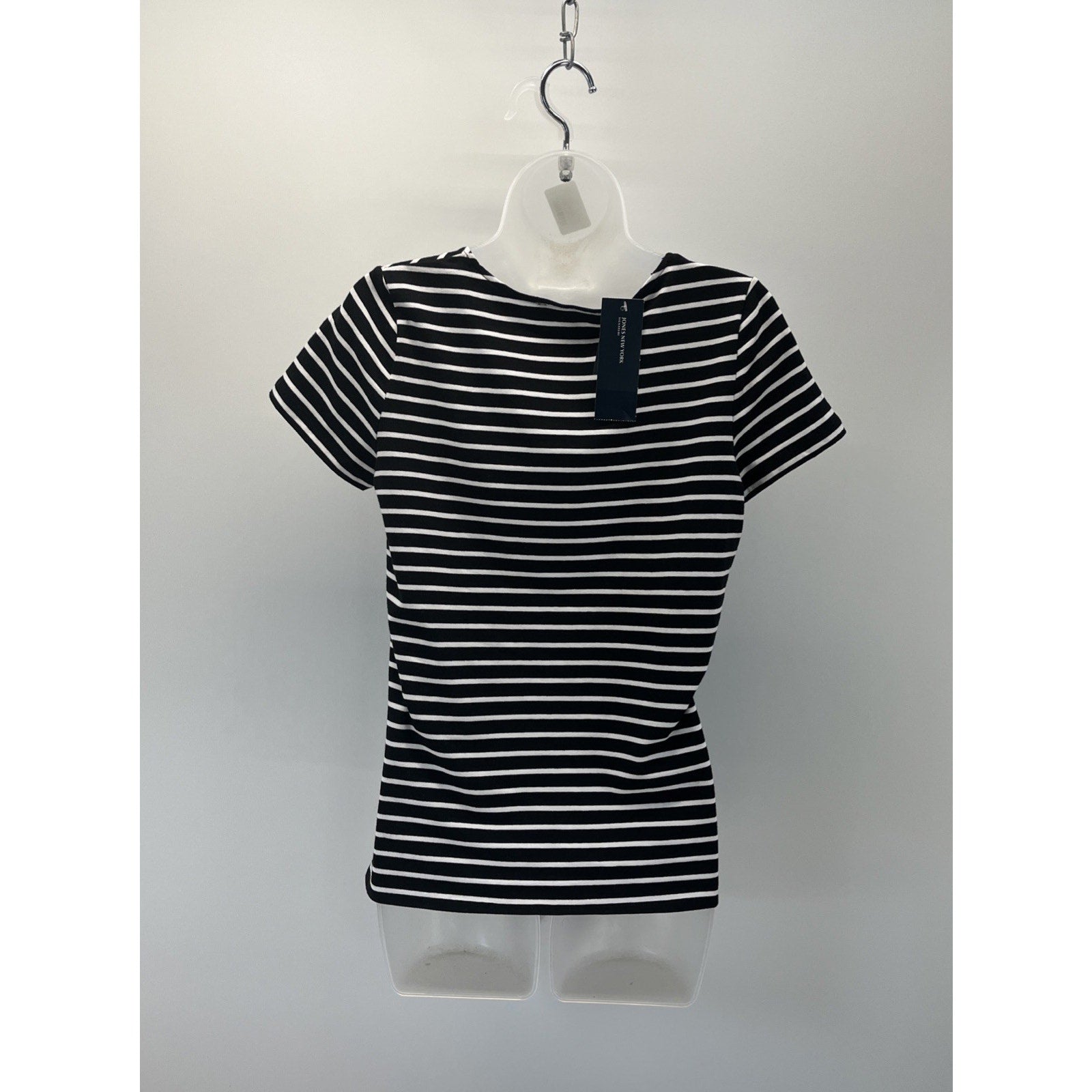 Jones New York Signature Black Short Sleeve Top. NWT. Small. Cute.