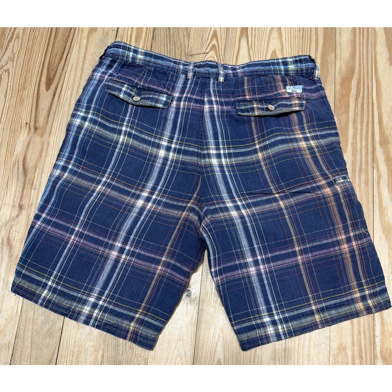 TOMMY BAHAMA RELAX 100% LINEN Size 35 Blue Plaid 10" Shorts Preppy Beach Casual