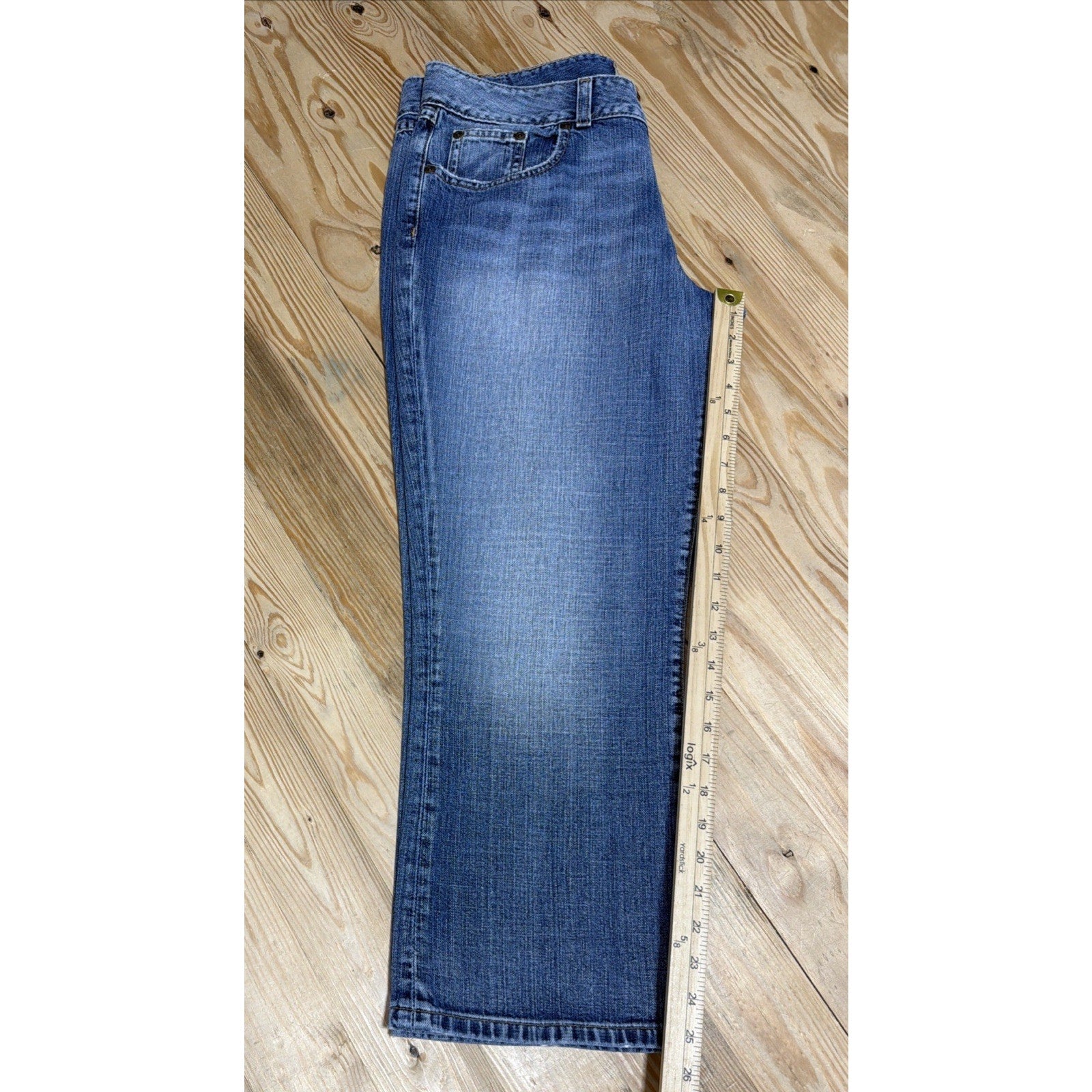 VTG Y2K Buckle BKE Denim Cropped Capri Light Wash Jeans Size 34x25 Low Rise