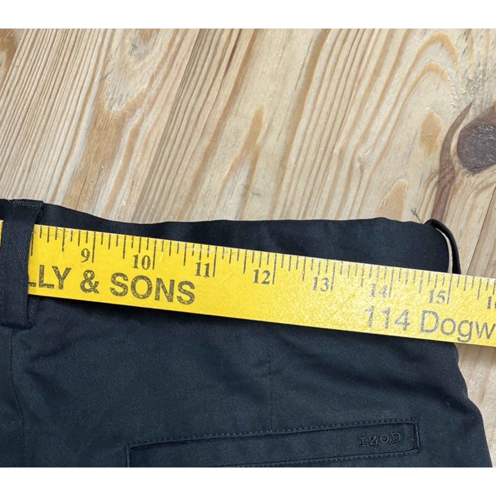 NEW IZOD Performance Moisture Wicking Golf Shorts 30