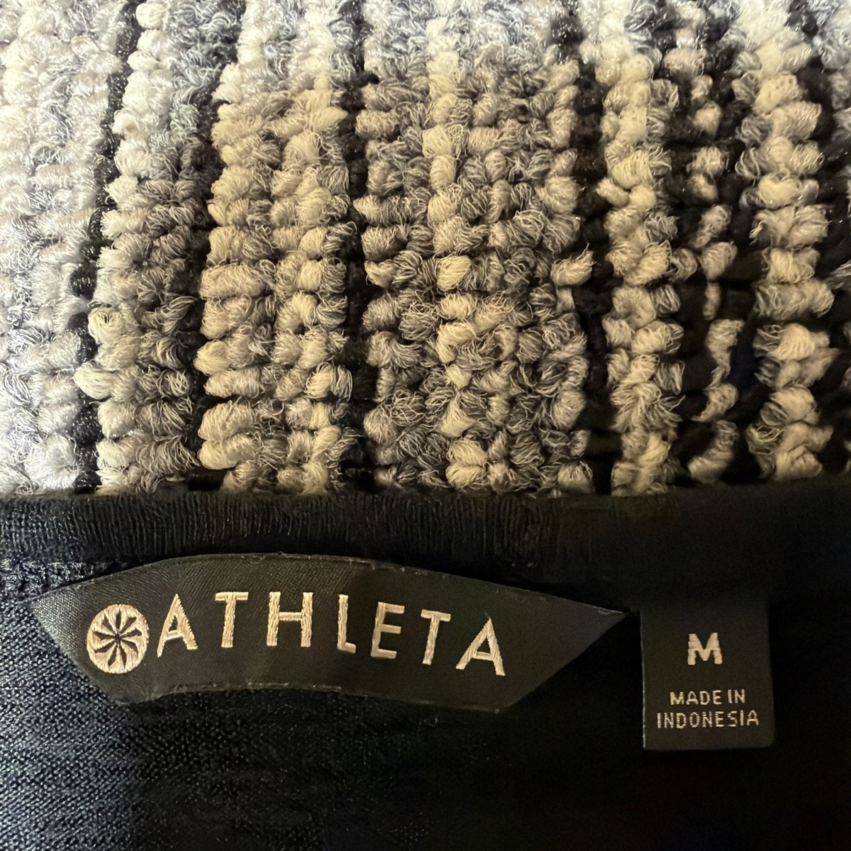 Athleta Small Women Medium Breezy Tee Round Neck Short Sleeve Modal Blend Black