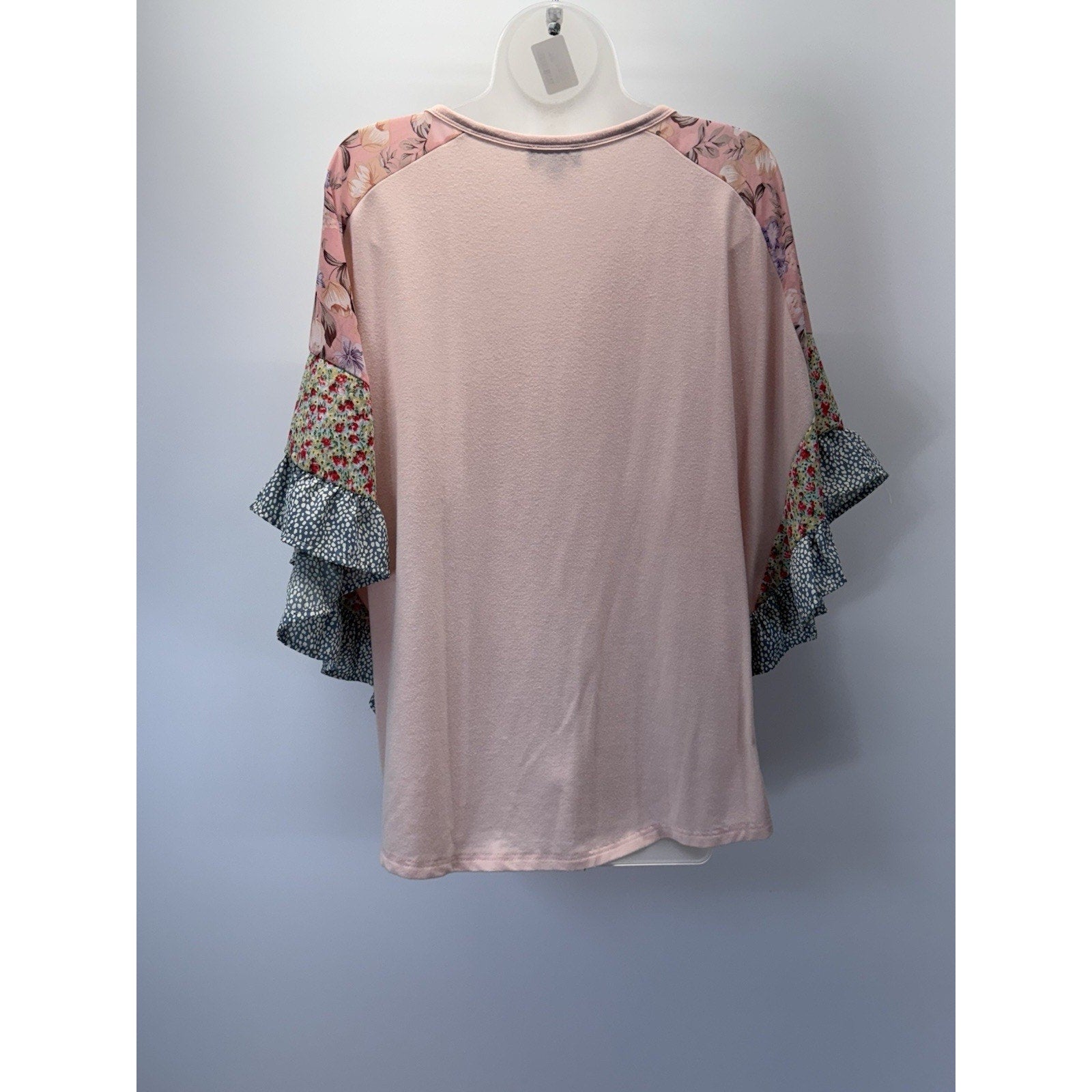 GiGio Usa Blouse Women's Small Top Floral Short Sleeve Flutter Sleeves