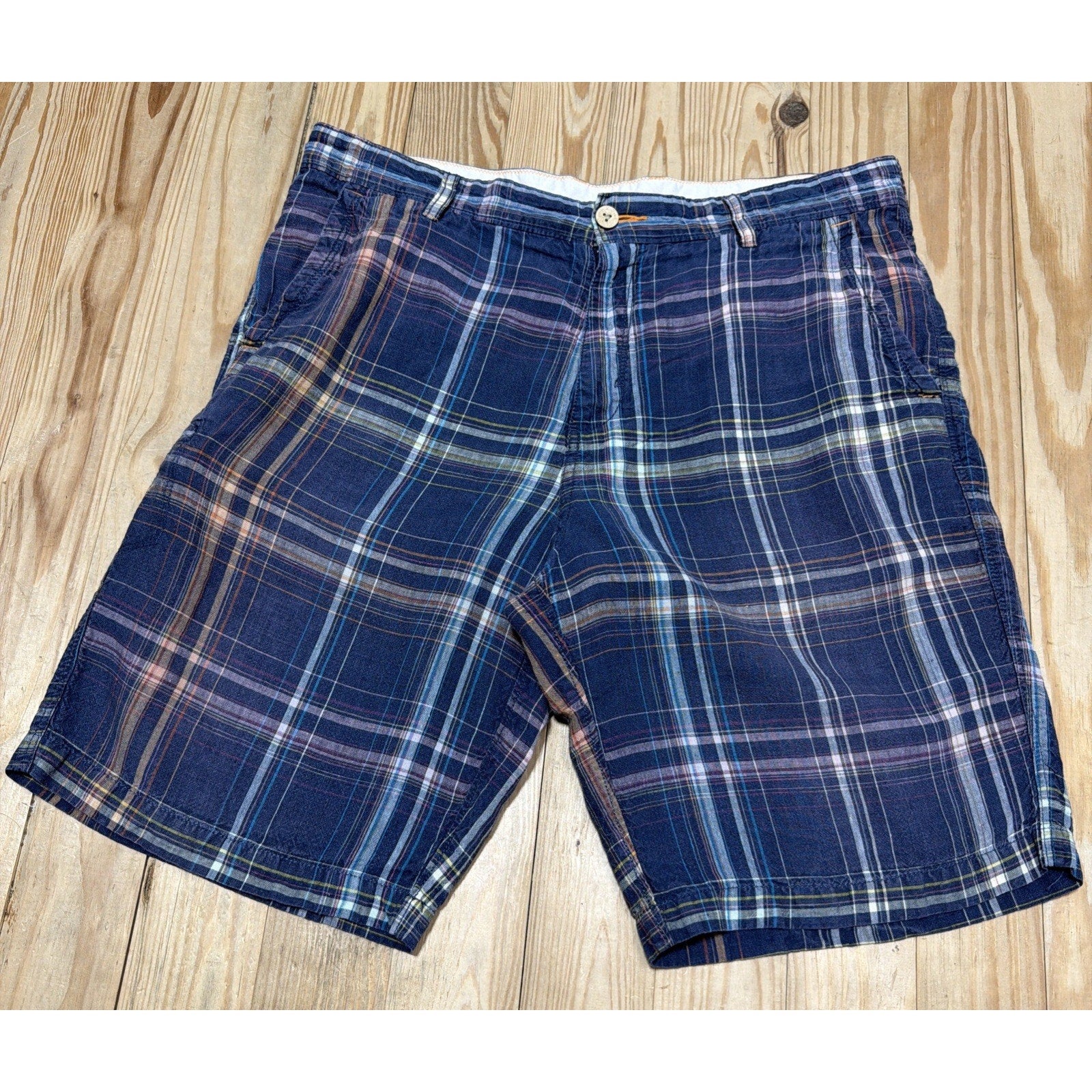 TOMMY BAHAMA RELAX 100% LINEN Size 35 Blue Plaid 10" Shorts Preppy Beach Casual