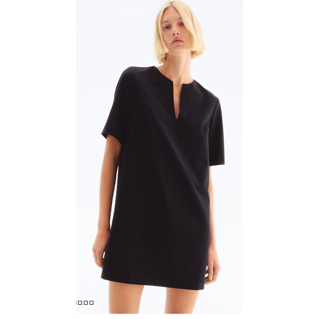 H & M Shift Dress Women Size Small Knit Black 3/4 Sleeves and Pockets New