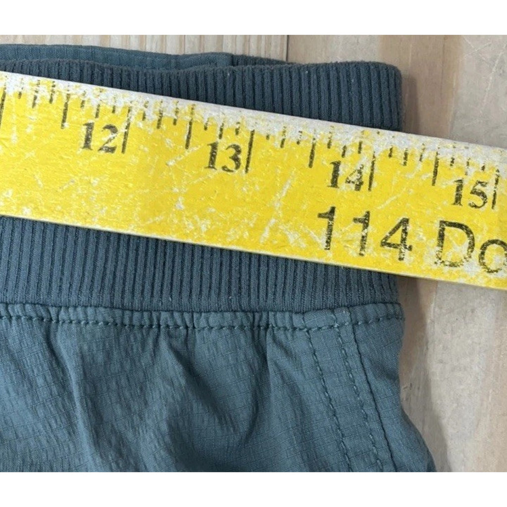 Athleta Hiking Shorts - Trekkie Green Cuffed Shorts 2