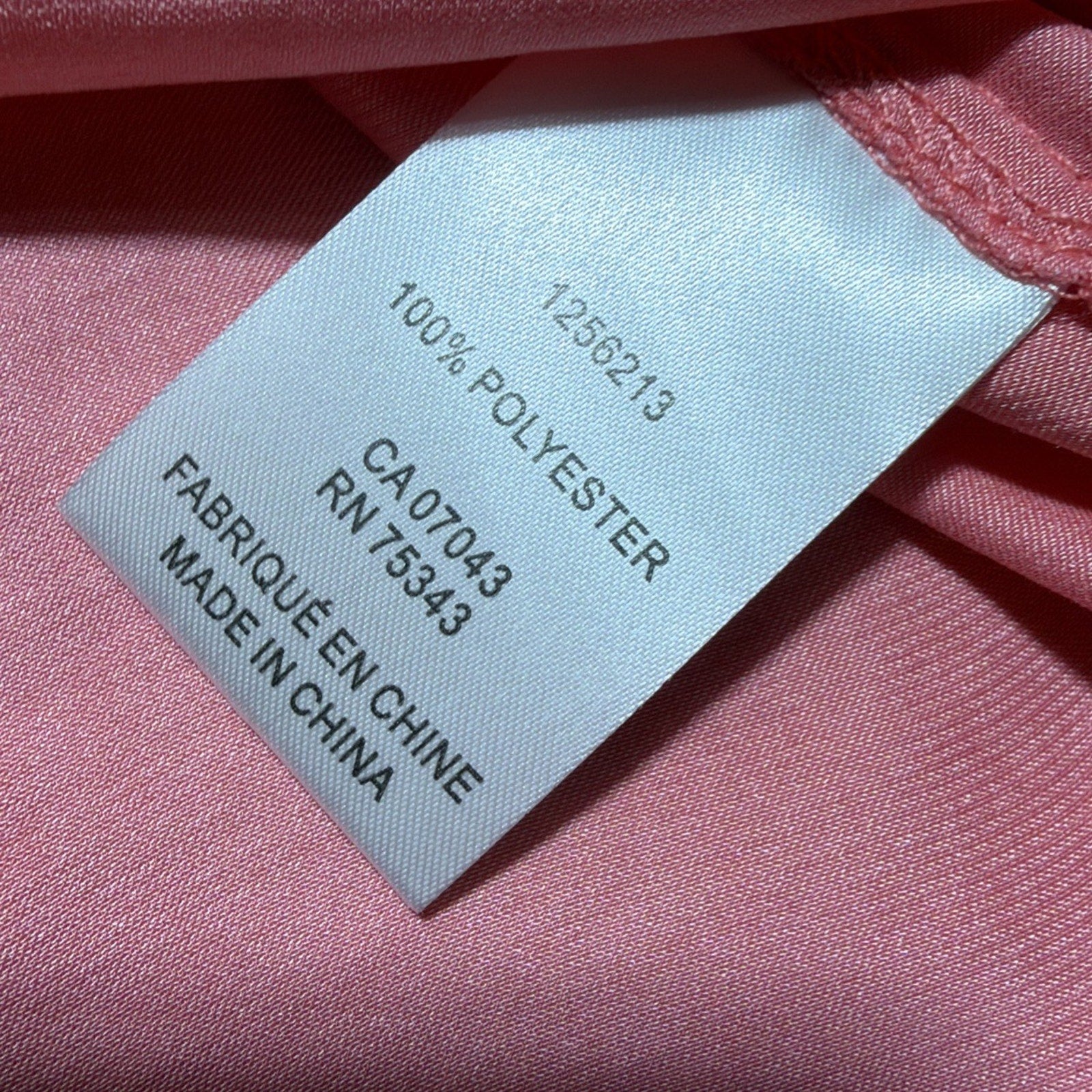Cupcakes And Cashmere Top Womens M Pink Sleeveless Blouse Ruffled V-Neck NWT