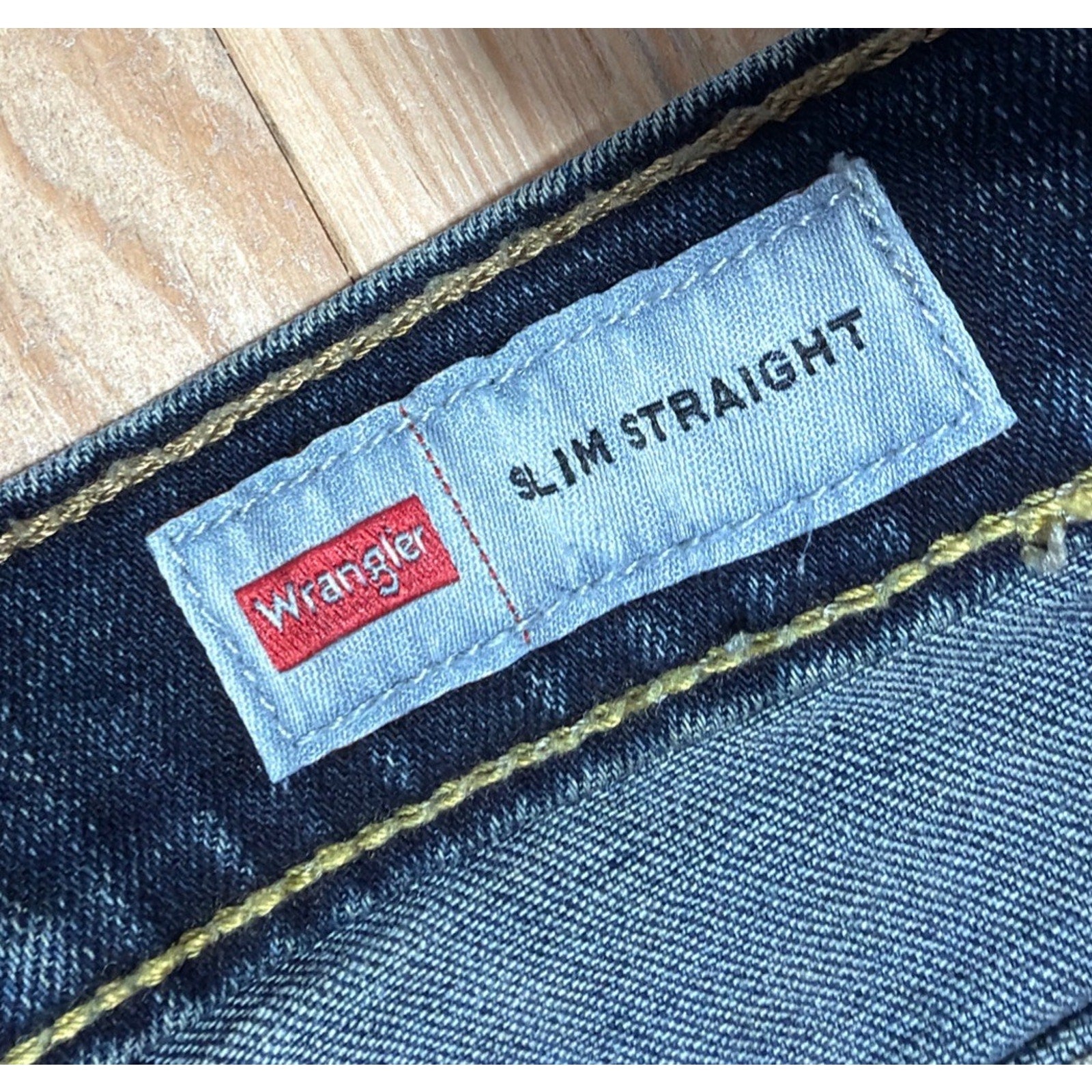 Wrangler Men's Slim Straight Dark Wash Stretch Jeans Size 38x32