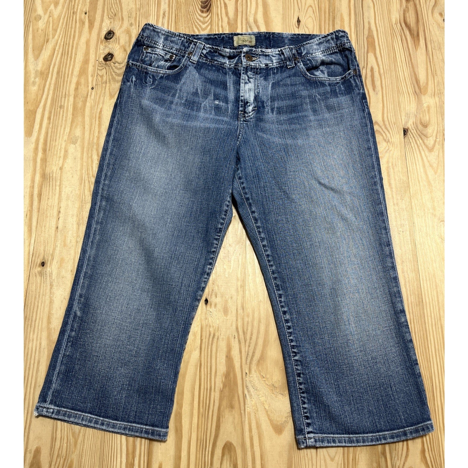 BKE Buckle Lily Denim Capri Jeans Womens Size 35x23 Stretch Blue Denim