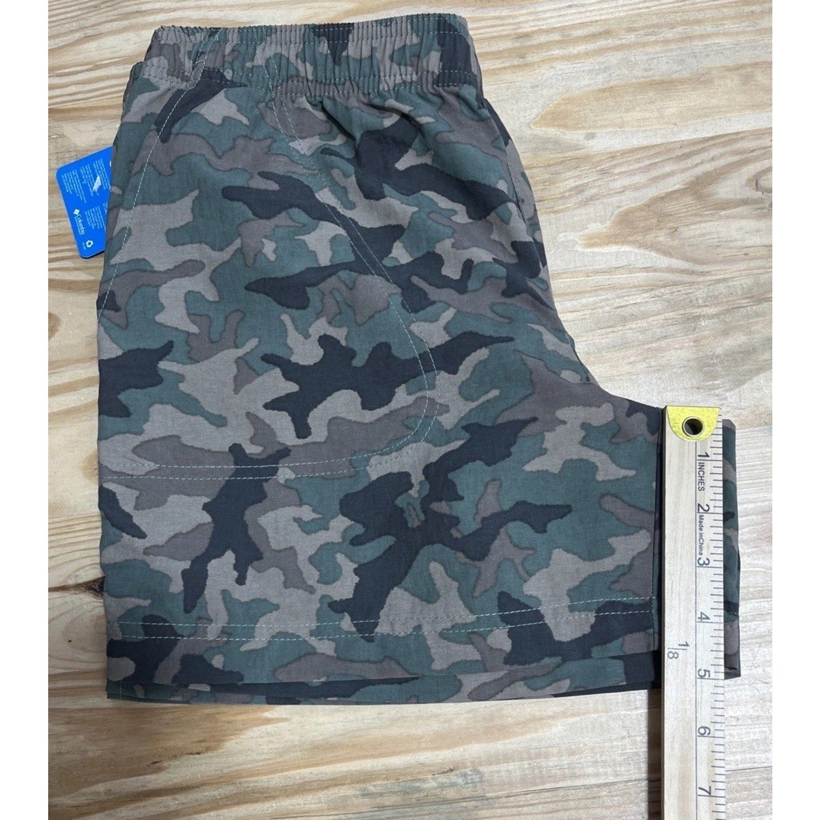 Columbia Women's Sandy River 11 Court Shorts Small S Camo Regular Fit Nylon $60
