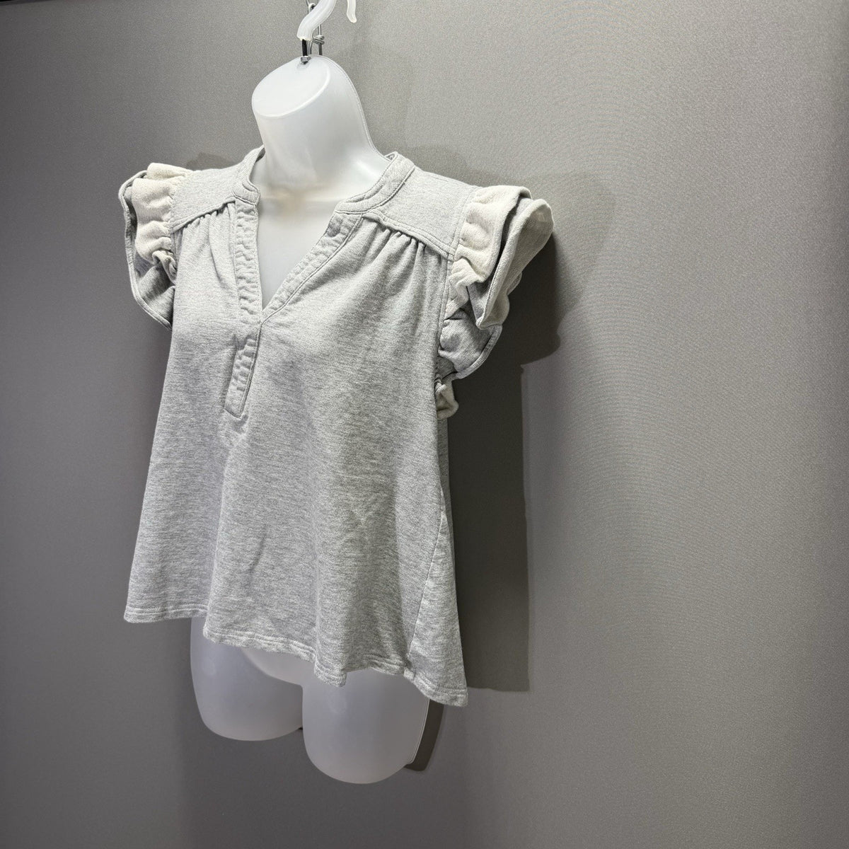 Umgee Women’s XS Gray Ruffle Sleeve Blouse Split Neck Casual Top