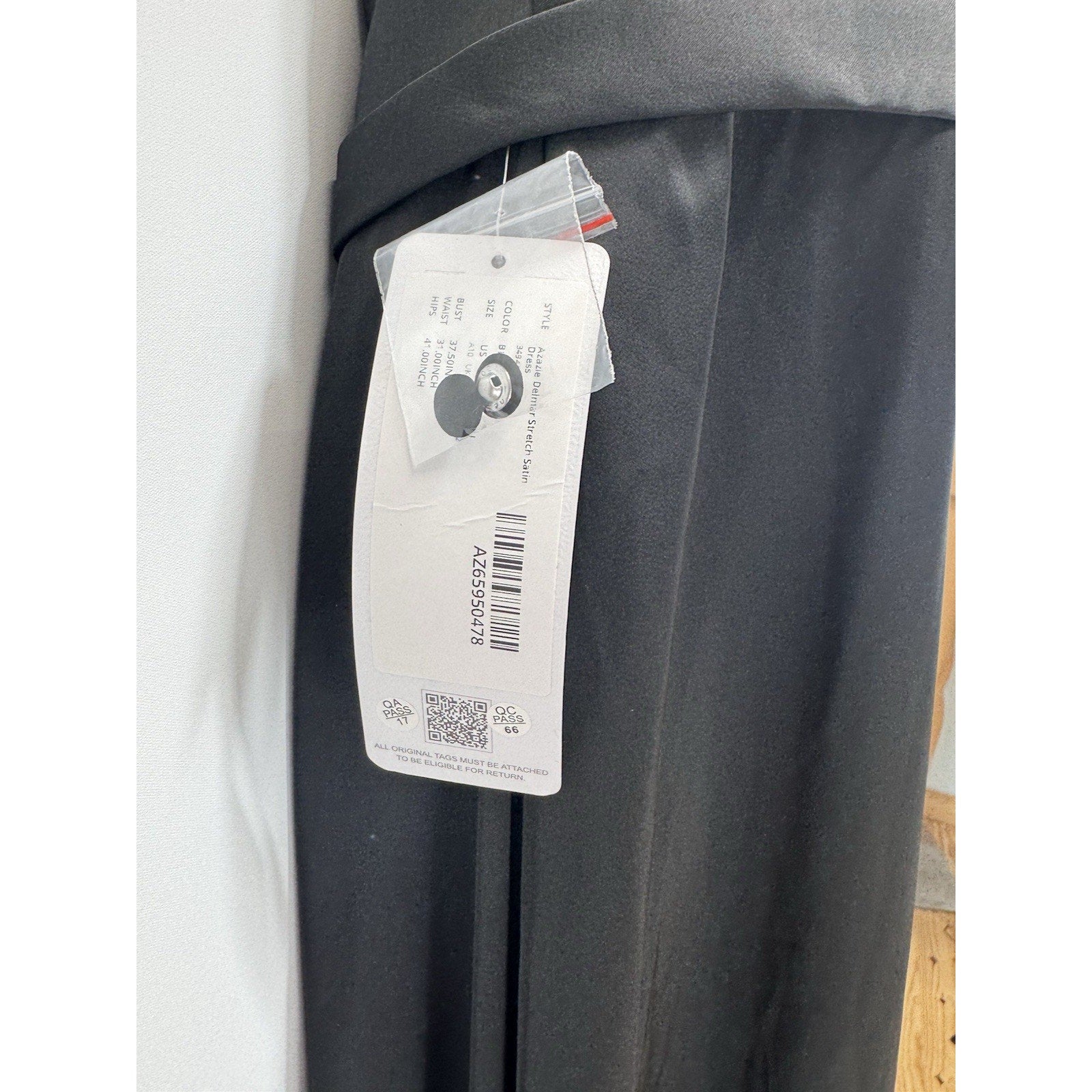 Azazie Black Bridesmaid satin Halter Sleeveless dress Black NWT Women’s Size 10A