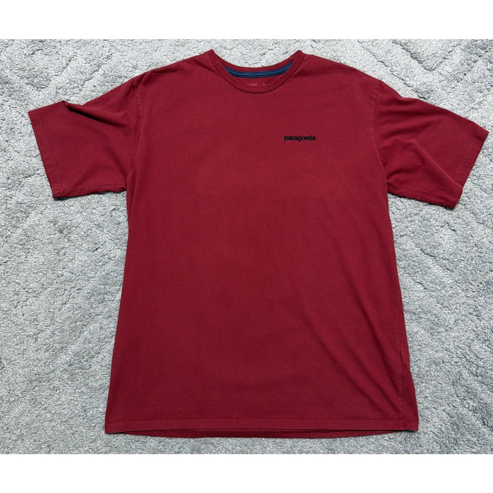 Patagonia T Shirt Mens Medium Red P-6 Logo Back Graphic Organic Cotton Planet