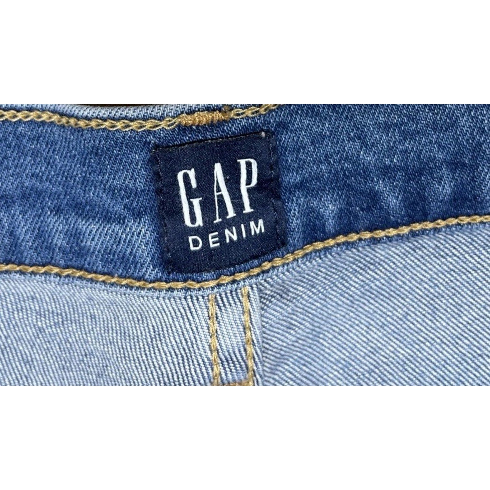 GAP women’s size 10/30 high rise Raw Hem Distressed cigarette jeans