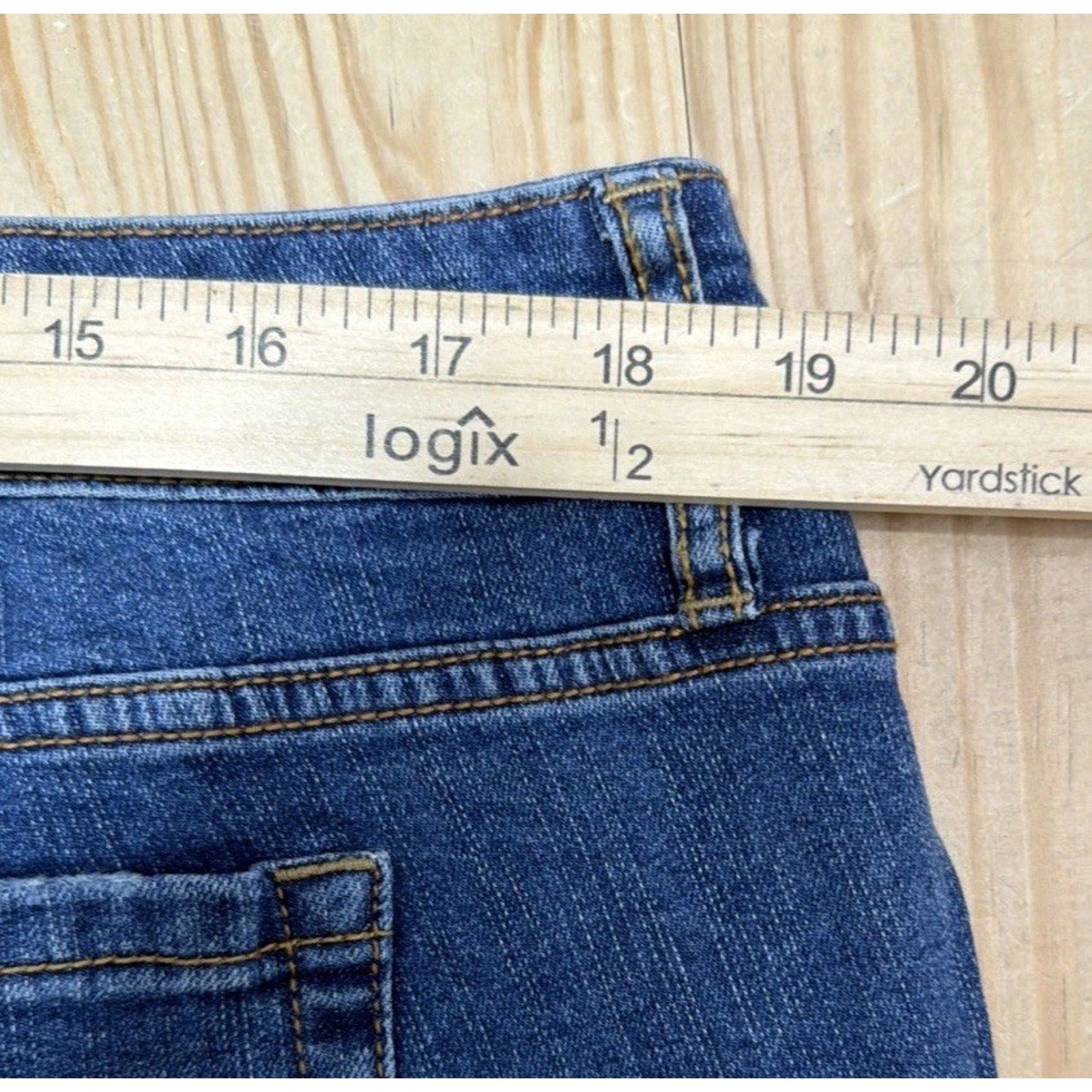 NWT Torrid Womens Plus Size 18 Ironic Distressed Jeans Blue Raw Hem stretch 9"