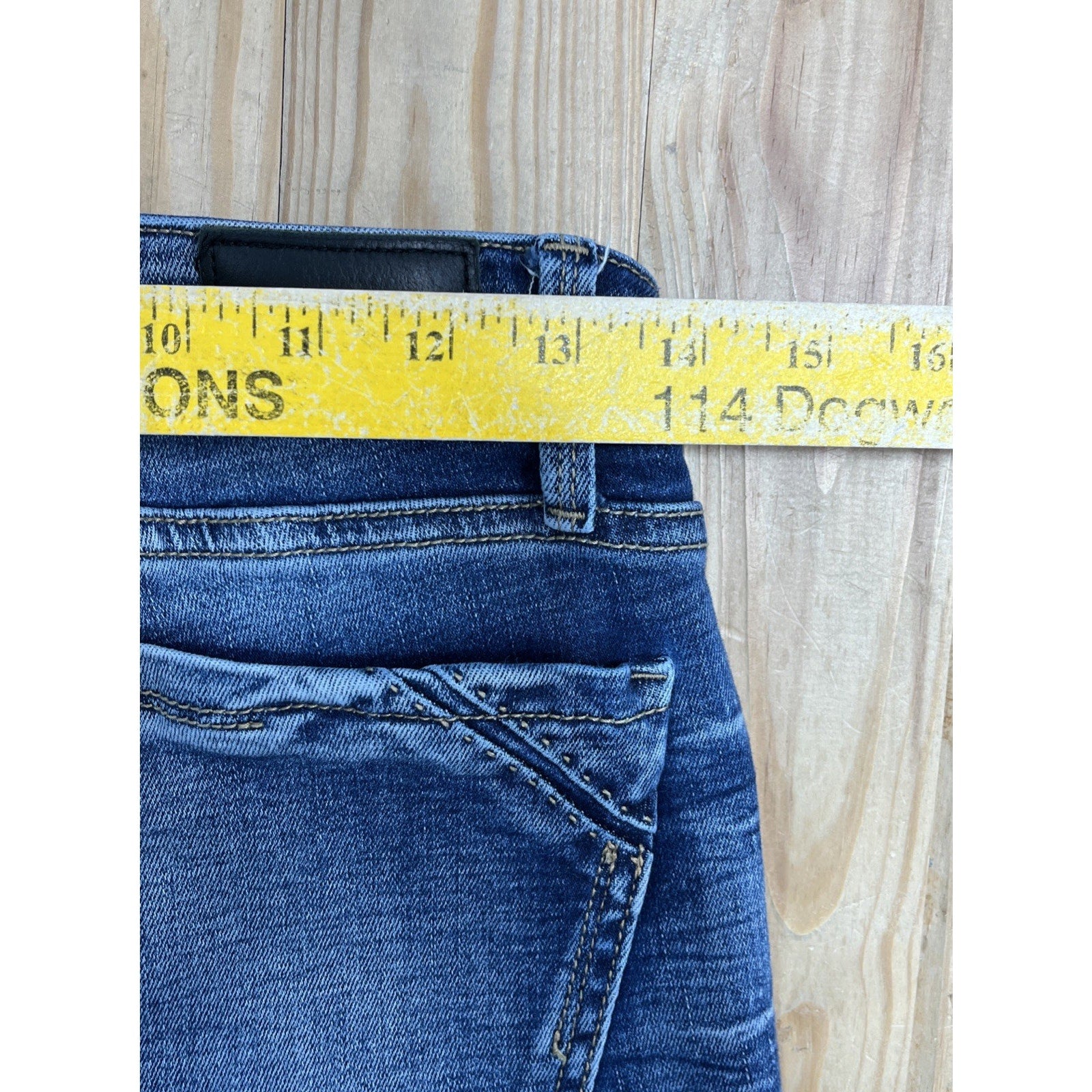 Buckle Black Women's Sz 26x34 Fit No. 53 Straight Leg Blue Denim Jeans Stretch