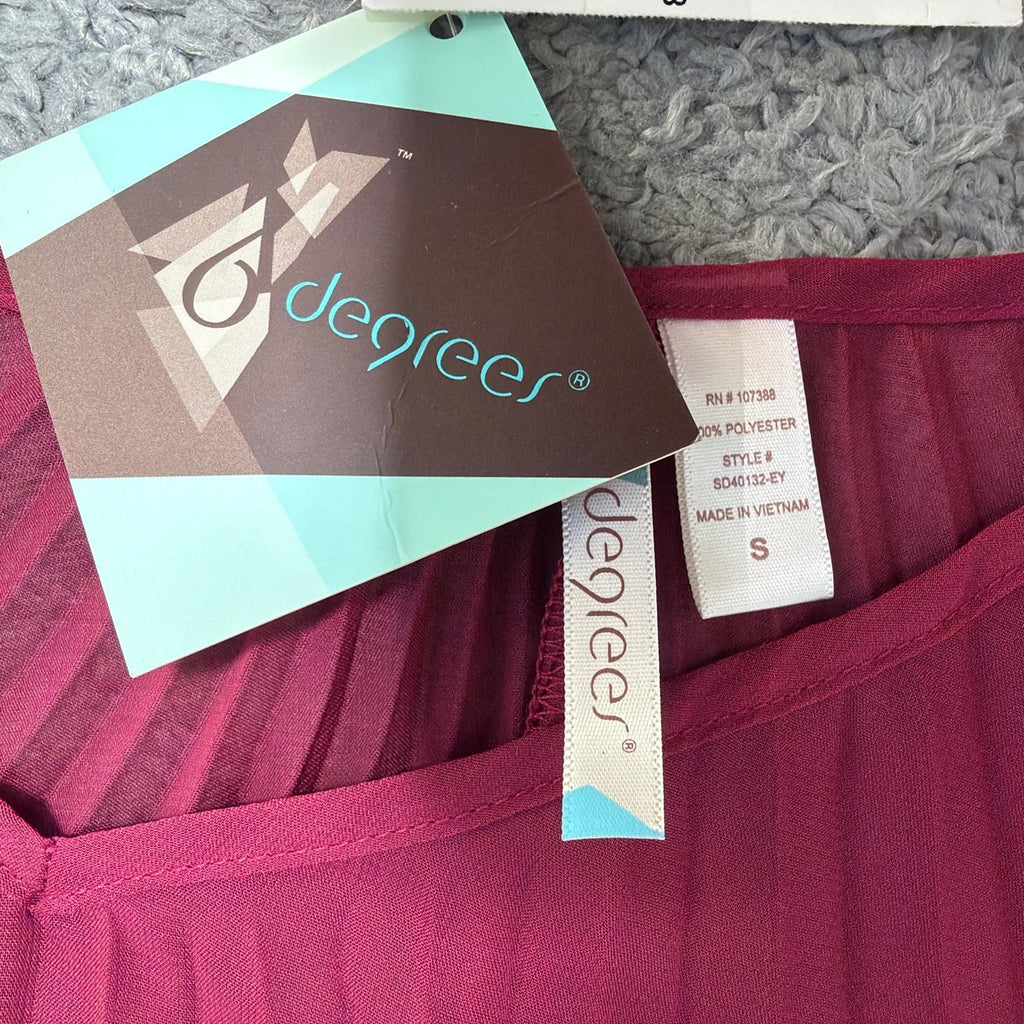6 Degrees Women’s v-Neck LS Crimson Blouse Sz. Small NEW