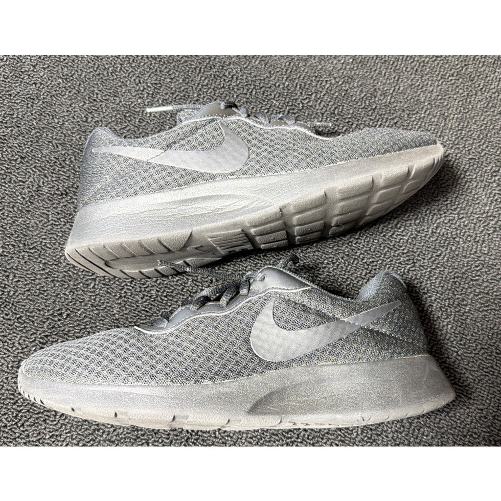 Nike Tanjun DJ6257-002 Womens 9 Running Shoes Black Athletic Sneaker