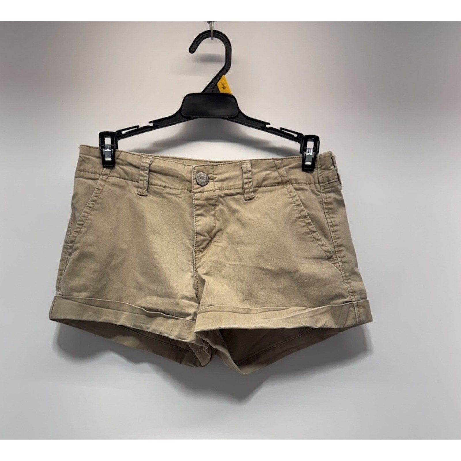 Aeropostale Flat Front Chino Midi Shorts Khaki Brown 3" Inseam Mid Rise Size 2