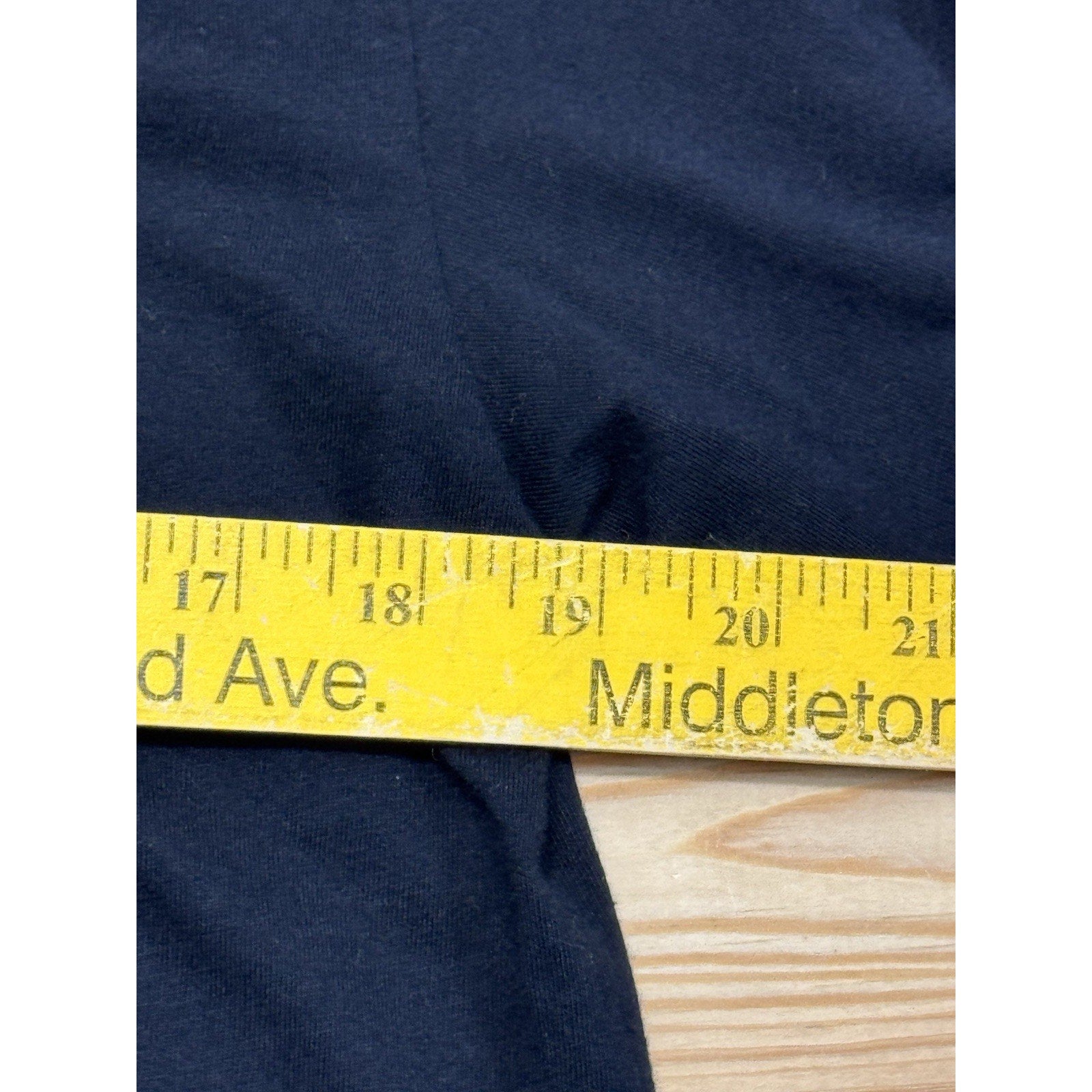 SO Women’s Large Black V-Neck “Rule The World” Pink Letters T-Shirt