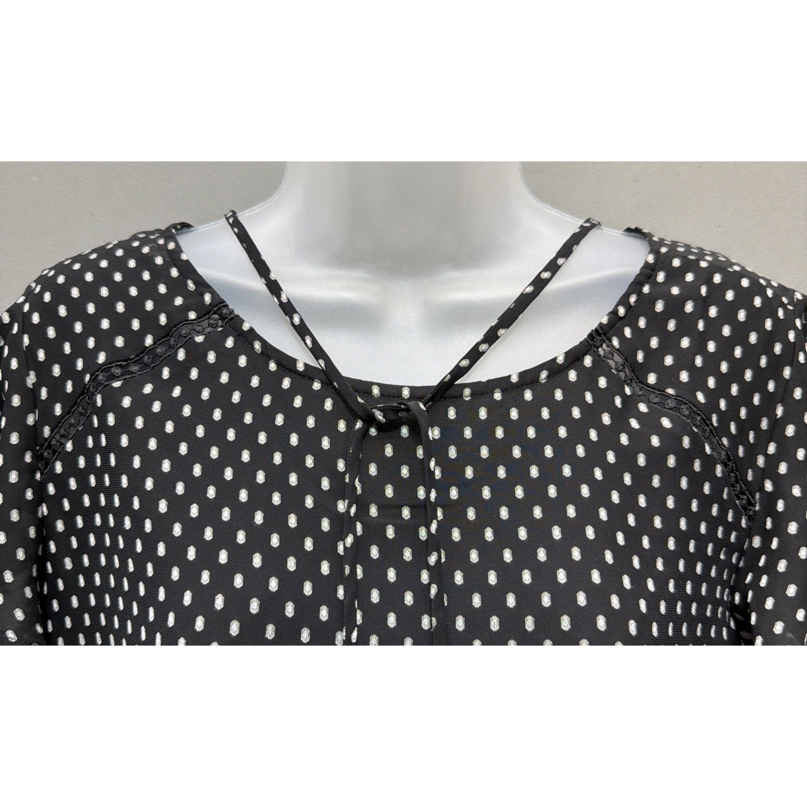 Loft Women Size M Black All Over Print Lined Short Sleeve V Neck Blouse