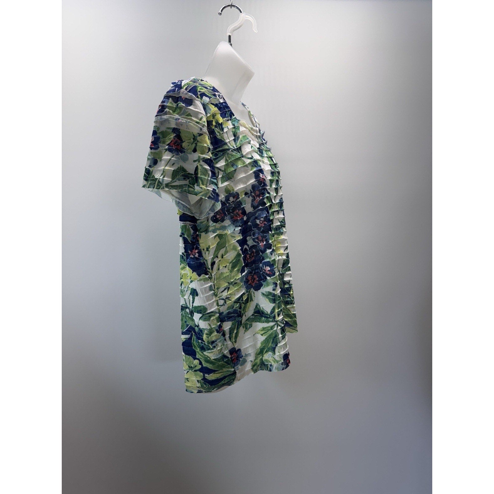 Alfred Dunner Women’s Pullover Top Size Small Blue Green Floral Short Sleeve