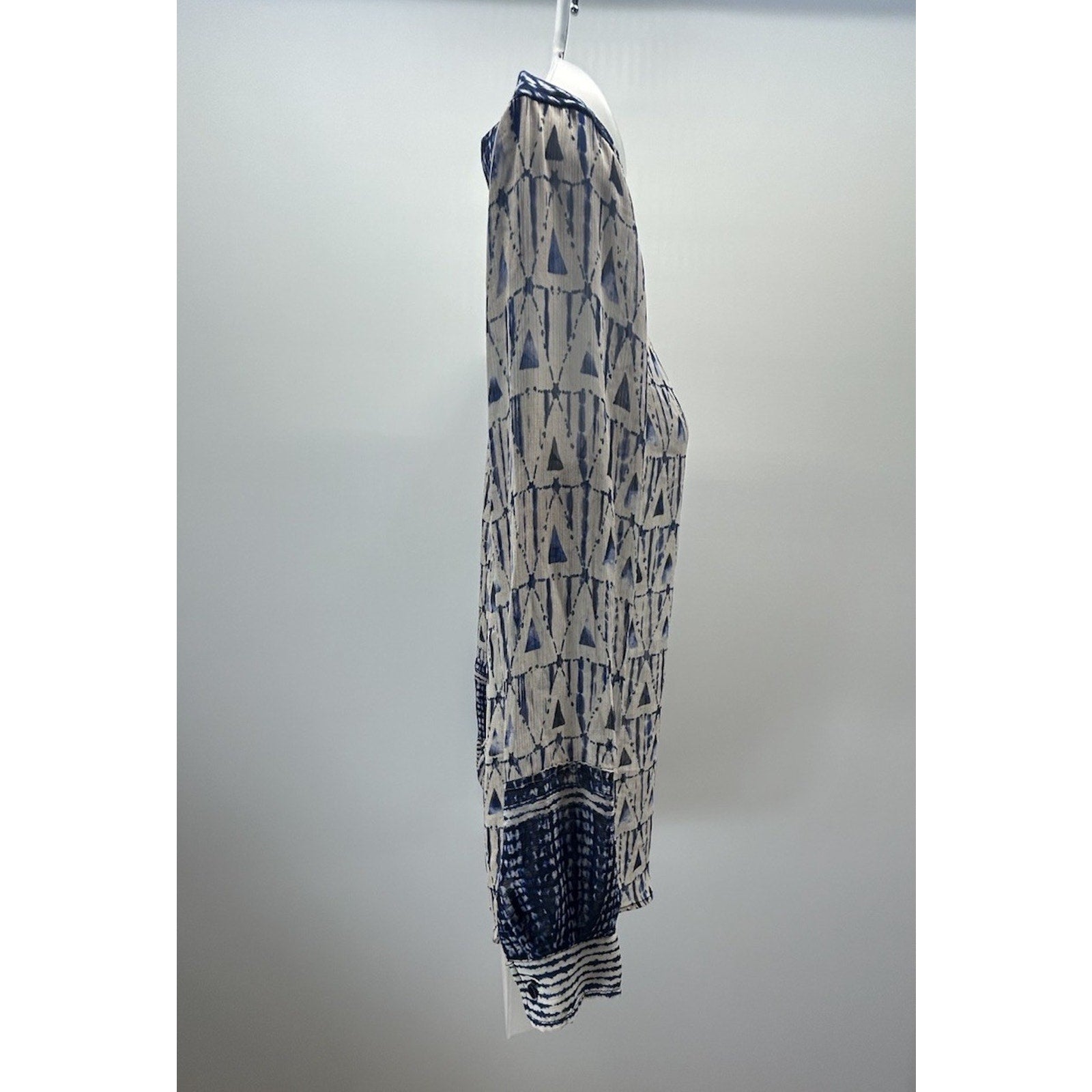 Liverpool Los Angeles Button Front Collared Blouse Grecian Tile Size SMALL.