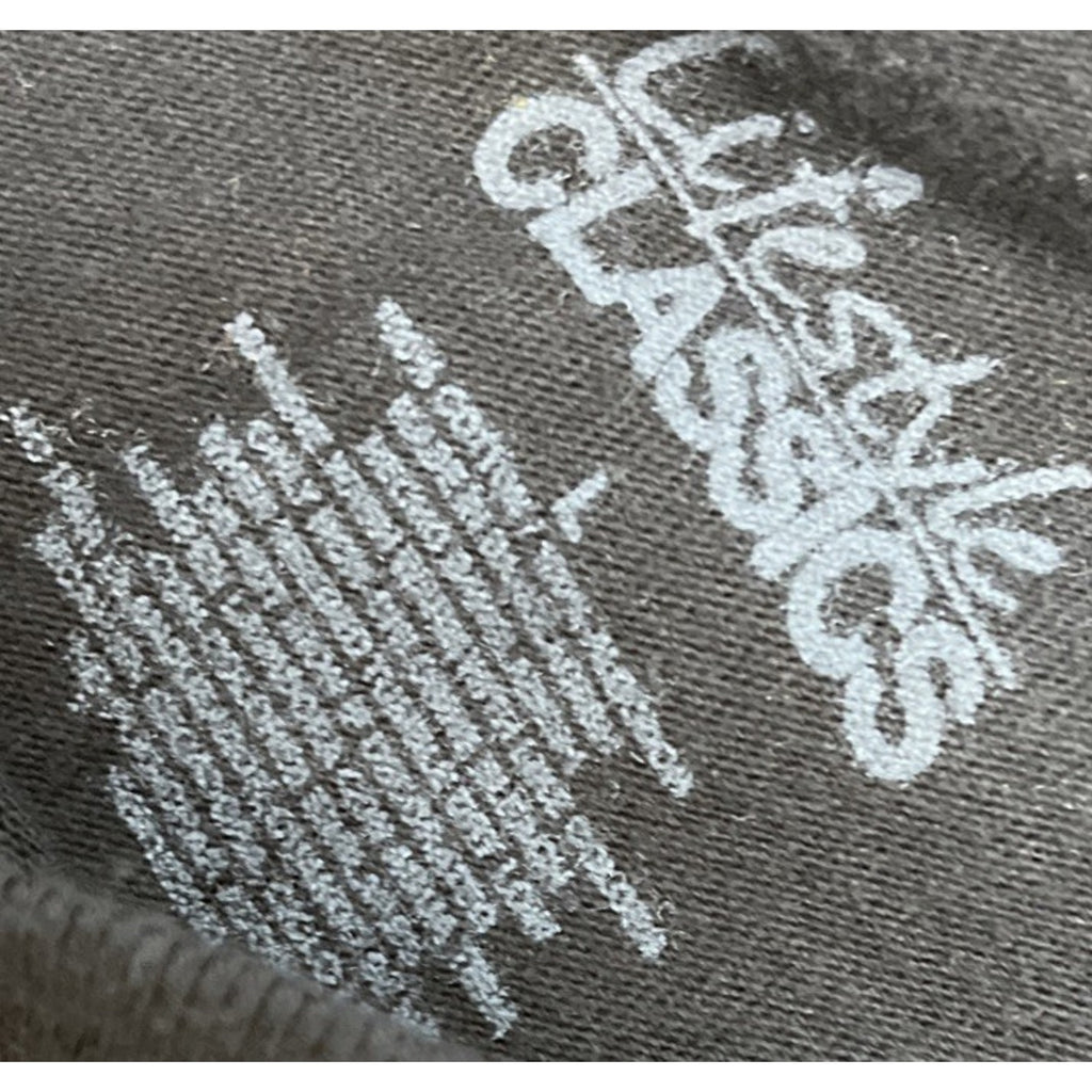 DON'T JUDGE FOLKS BY THEIR REALATIVES Black large T Shirt