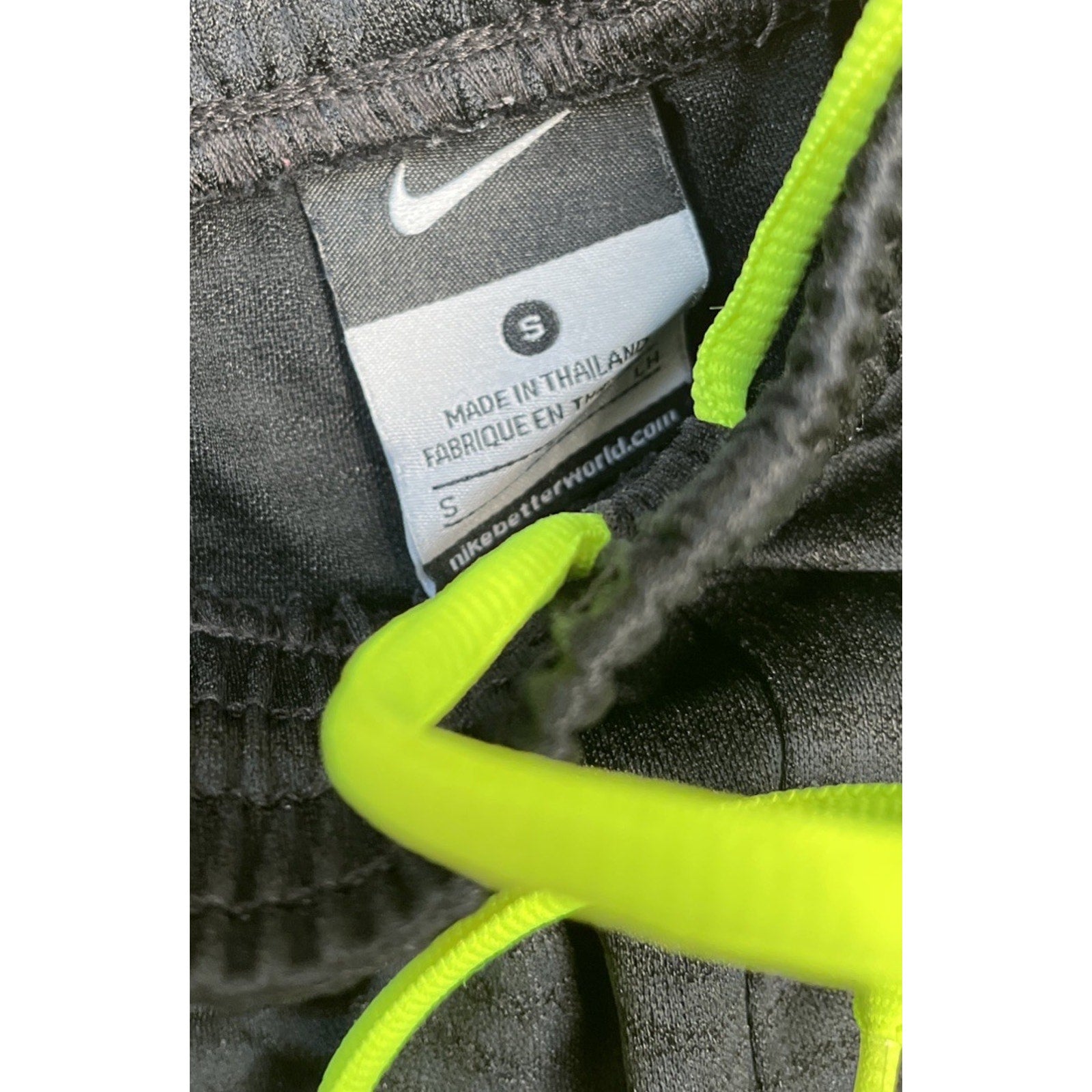 Nike Men's Basketball Shorts Black Neon Green Athletic Shorts, Small EUC